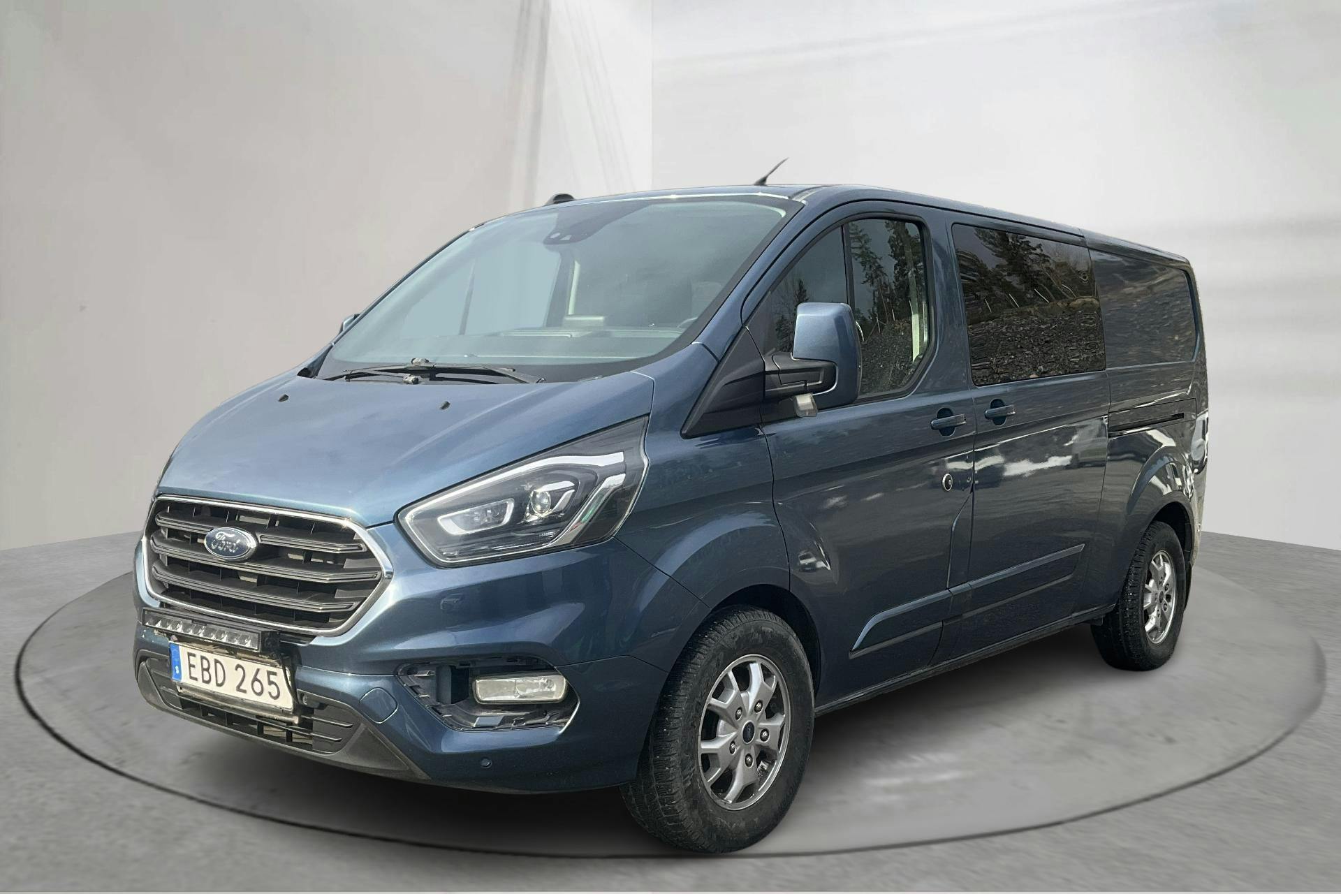 Presentation photo 1 of 13: Ford Transit Custom 340 (170hk) - 195 800 km - Automatic - blue - 2020