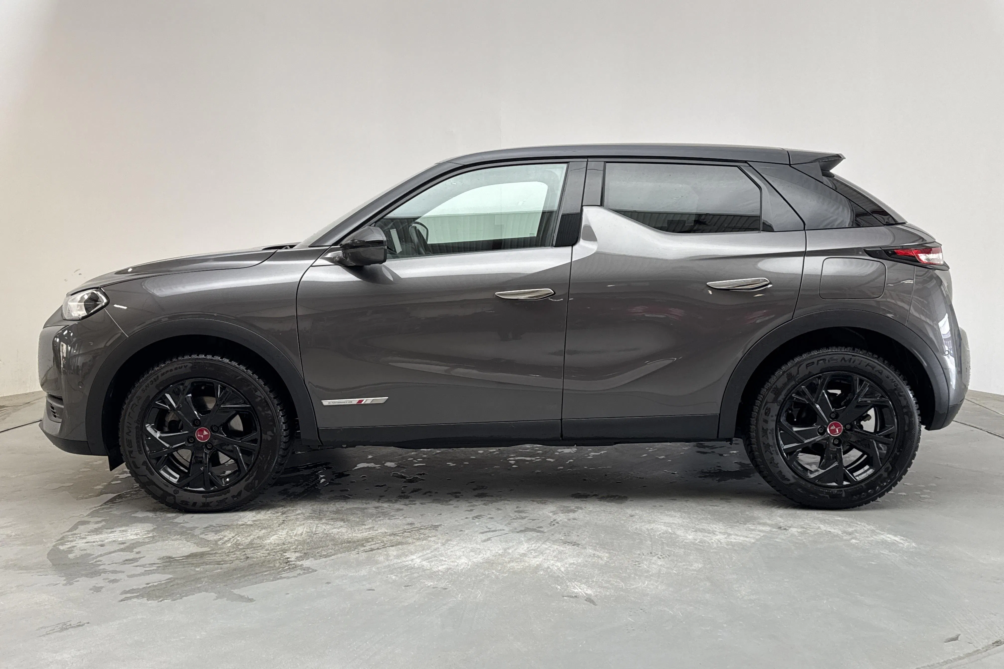 Presentation photo 2 of 13: DS DS3 Crossback 1.2 Puretec (155hk) - 71 500 km - Automatic - gray - 2022