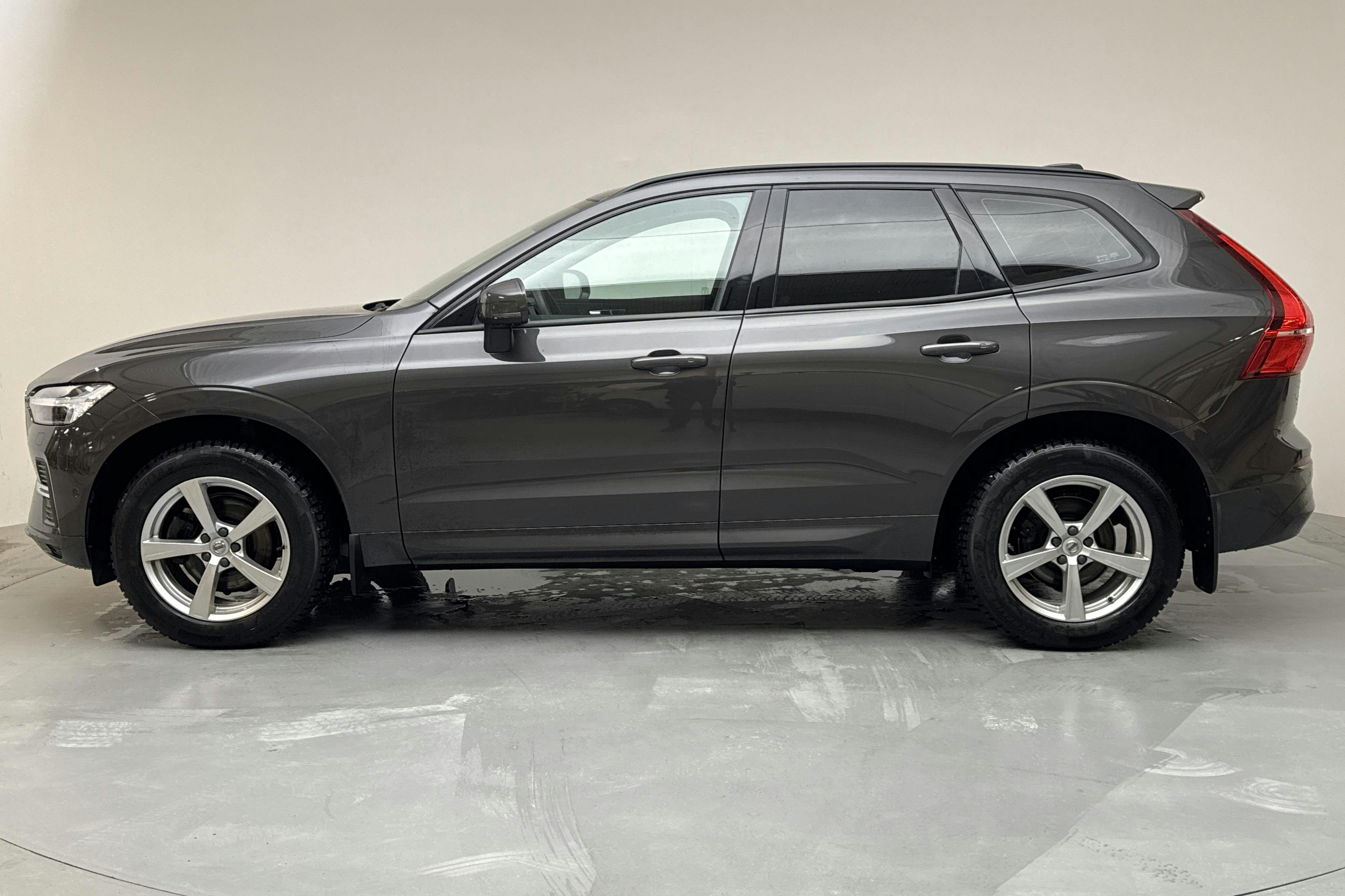 Presentation photo 2 of 16: Volvo XC60 B5 AWD Mildhybrid, Bensin (250hk) - 84 910 km - Automatic - Dark Grey - 2022