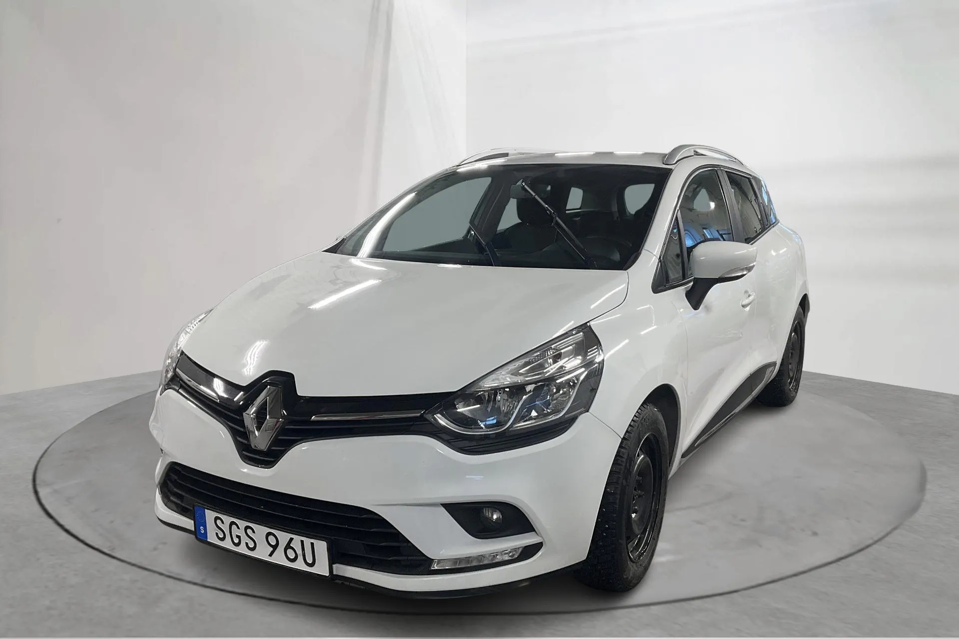 Presentation photo 1 of 14: Renault Clio IV 0.9 TCe 90 5dr (90hk) - 82 790 km - Manual - white - 2020