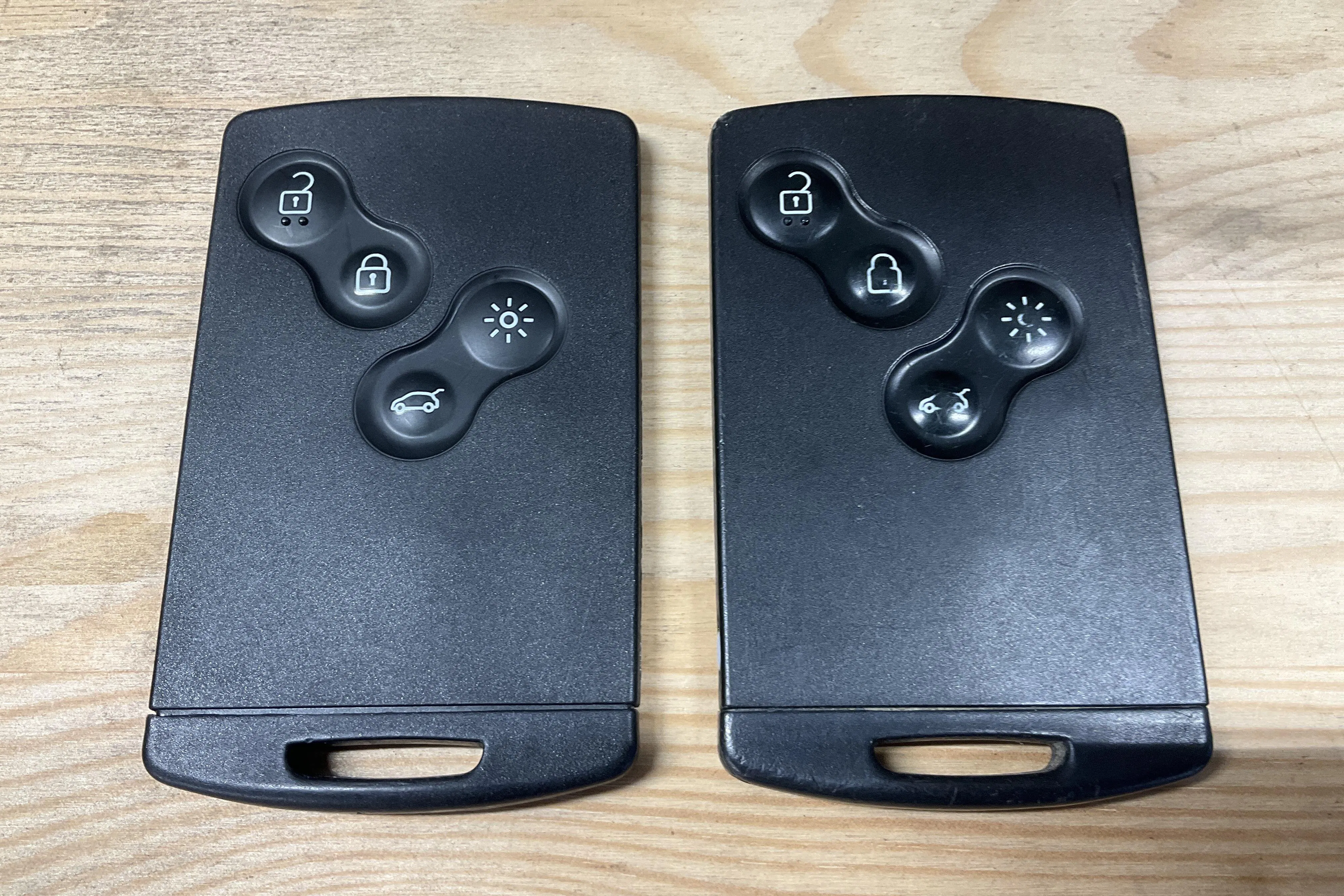 Presentation photo 14 of 14: Renault Clio IV 0.9 TCe 90 5dr (90hk) - 82 790 km - Manual - white - 2020