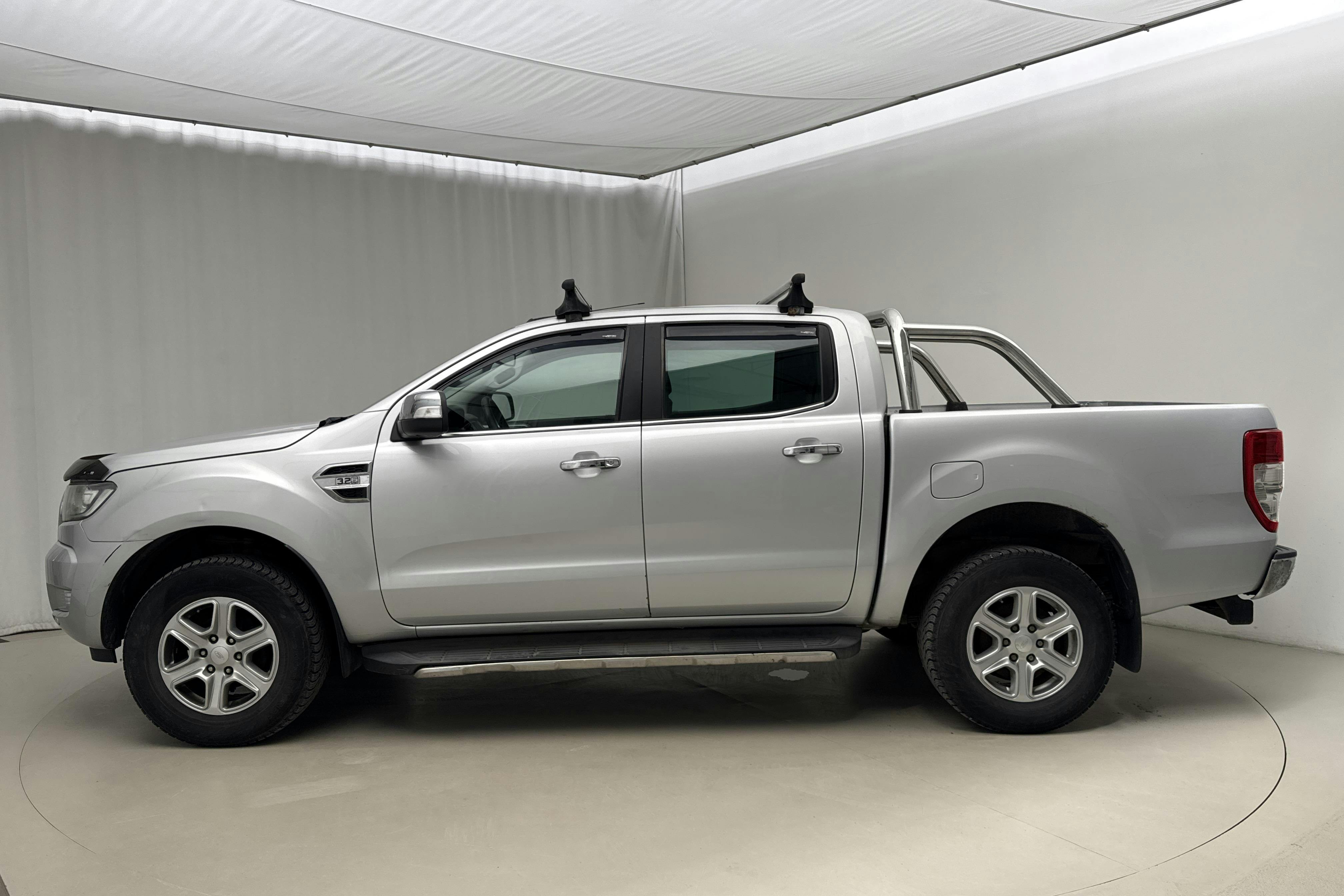 Presentation photo 2 of 14: Ford Ranger 3.2 TDCi 4WD (200hk) - 253 760 km - Automatic - gray - 2016