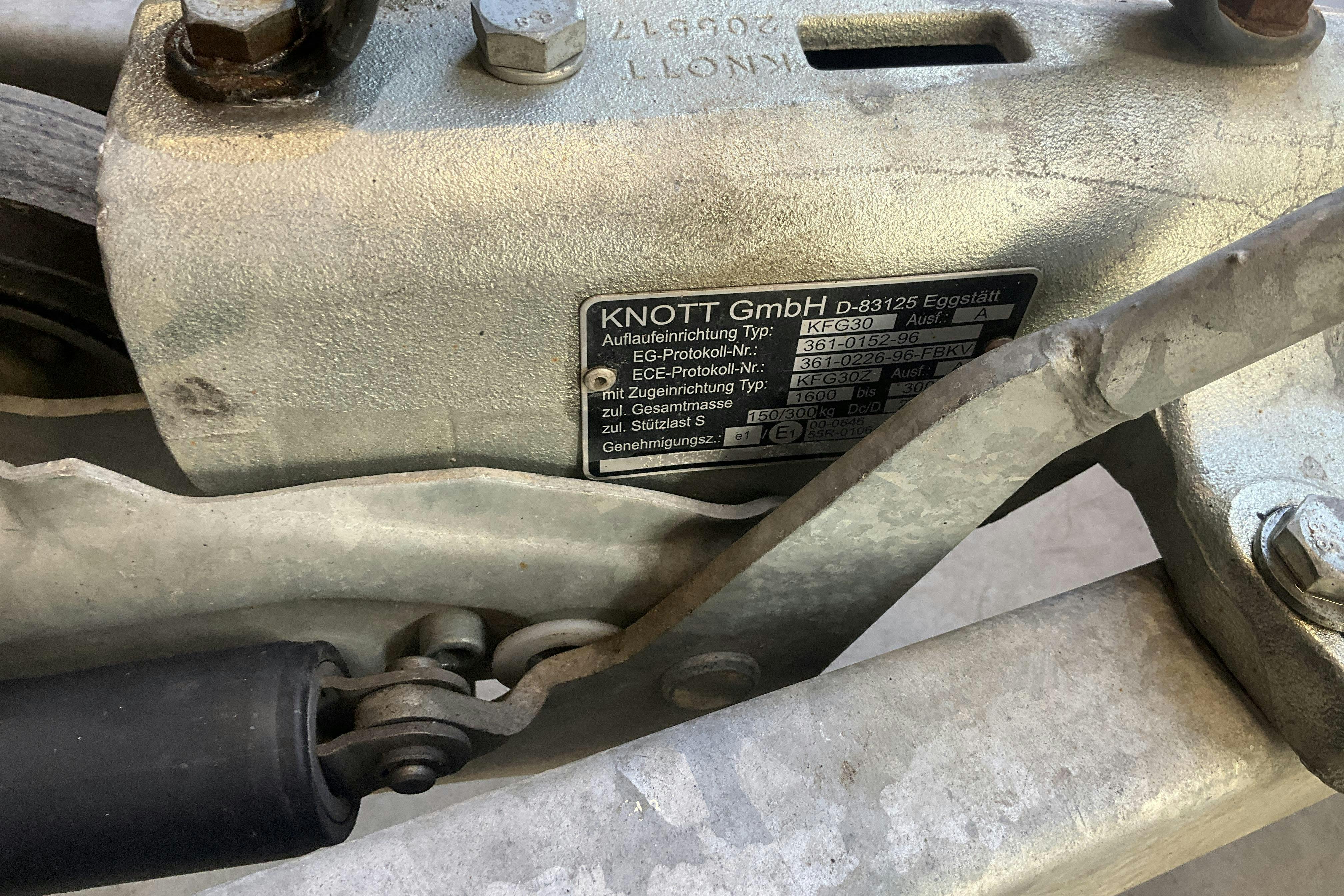 Presentationsfoto 15 av 15: EQUI-TREK DAY-TREKA Hästsläpvagn - 0 km - orange - 2022