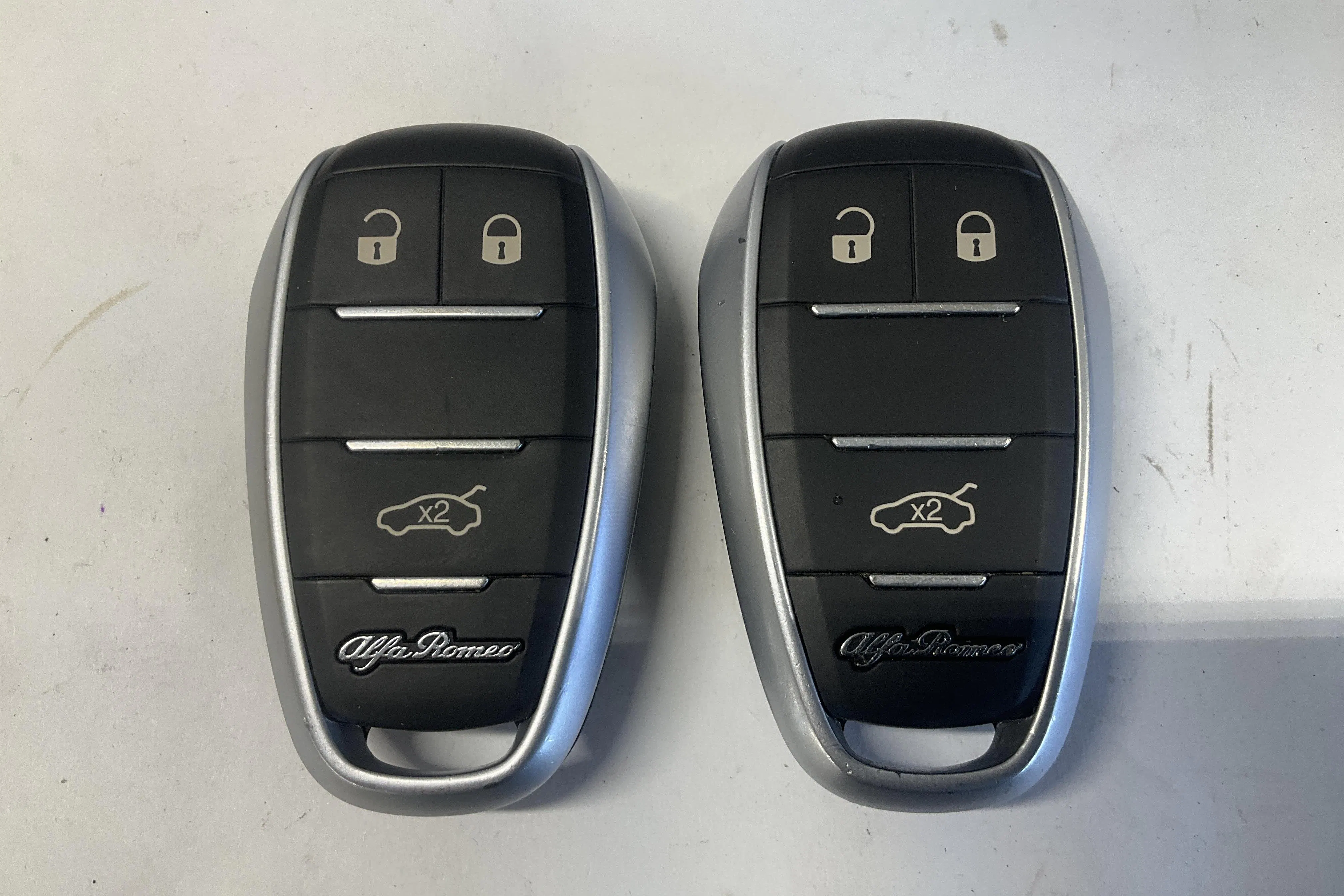 Presentation photo 16 of 16: Alfa Romeo Stelvio 2.0 AWD (280hk) - 87 350 km - Automatic - blue - 2019