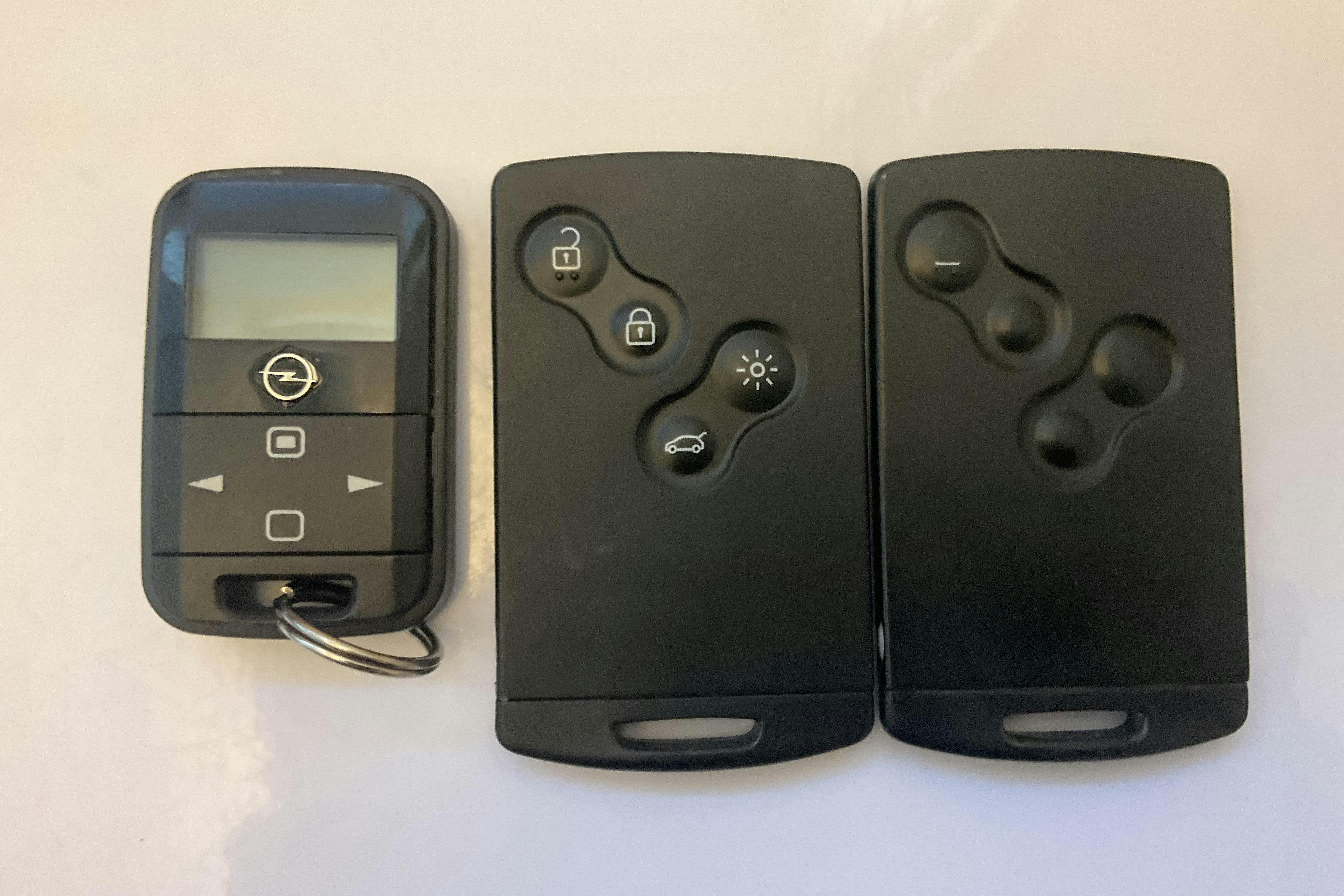 Zdjęcie prezentacyjne 15 z 15: Opel Vivaro 1.6 BITURBO (125hk) - 140 430 km - Manualna - czarny - 2018