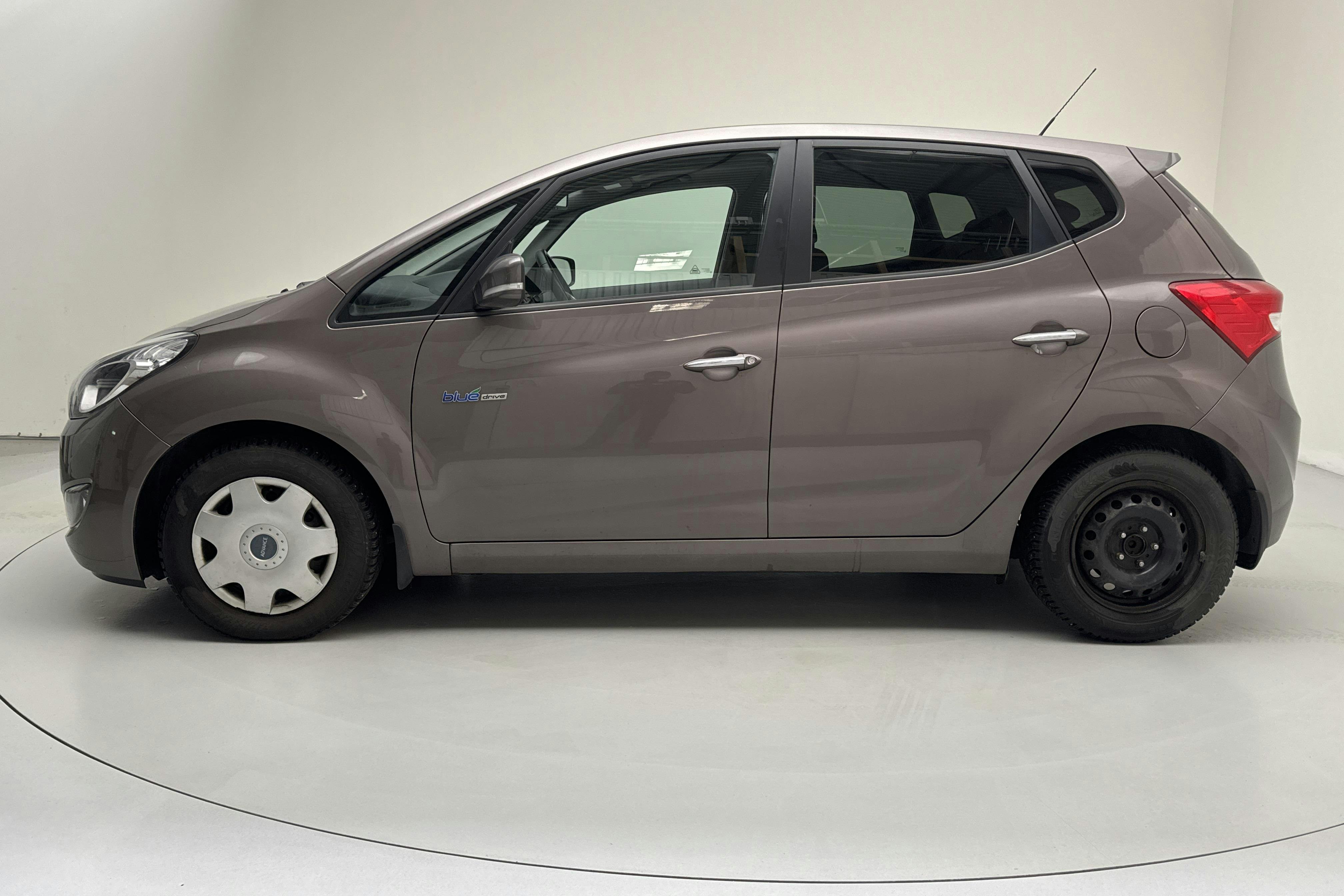 Presentationsfoto 2 av 14: Hyundai ix20 1.6 CRDi (115hk) - 19 991 mil - Manuell - Light Brown - 2012