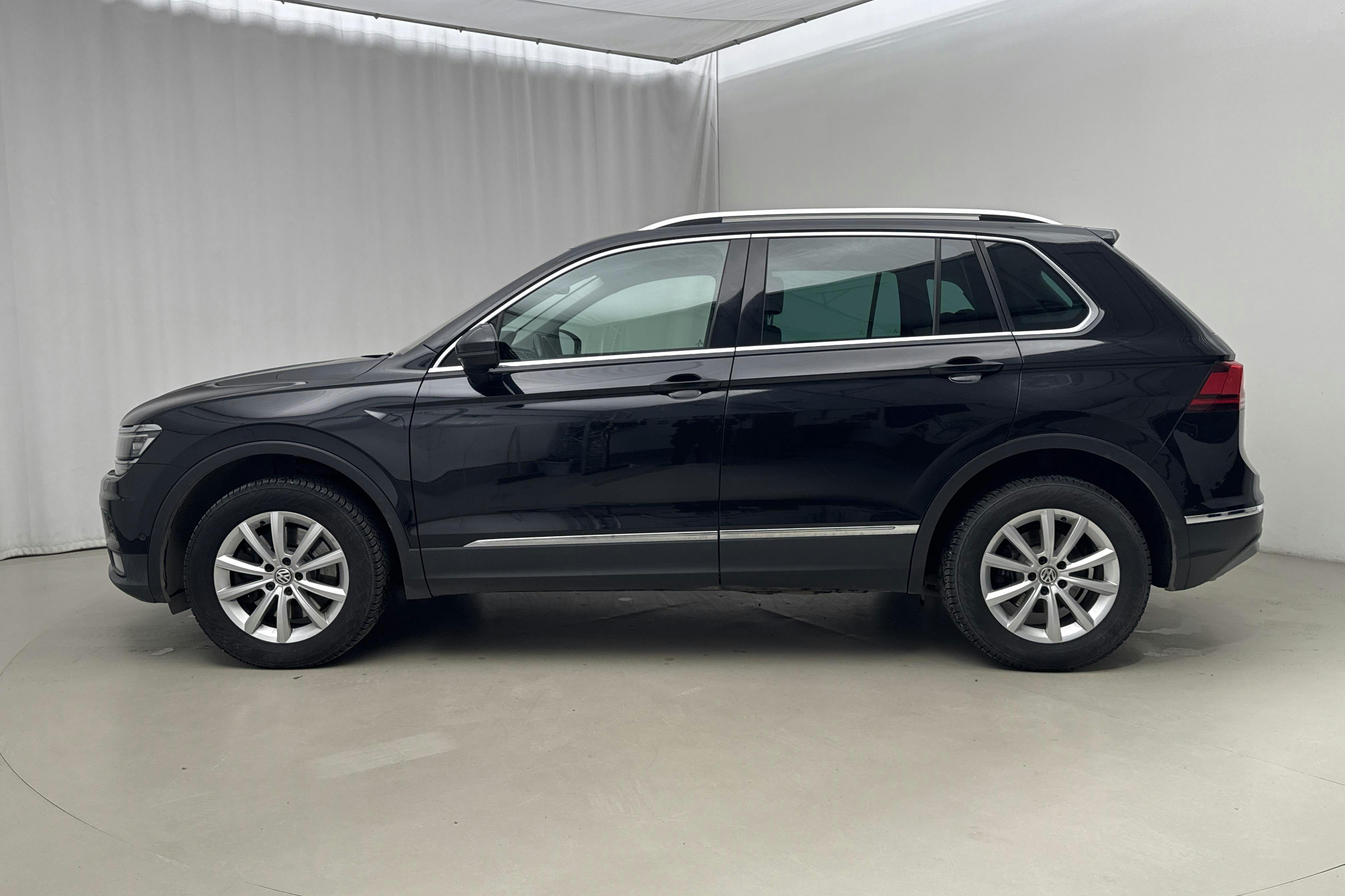 Esittelykuva 2 osoitteesta 18: VW Tiguan 2.0 TDI 4MOTION (190hk) - 237 500 km - Automaattinen - musta - 2018