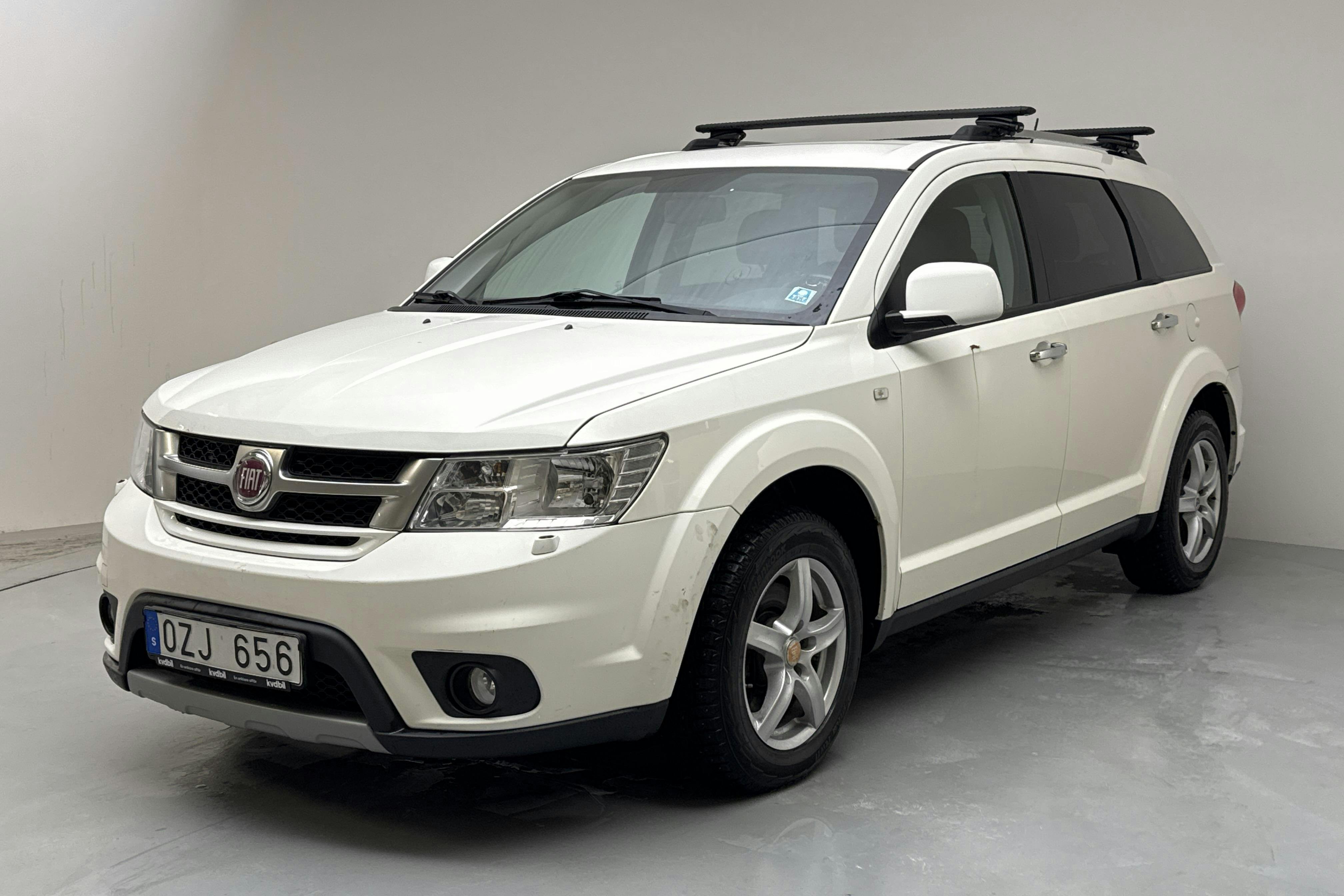 Presentationsfoto 1 av 16: Fiat Freemont 2.0 Multijet AWD (170hk) - 12 995 mil - Automat - vit - 2013