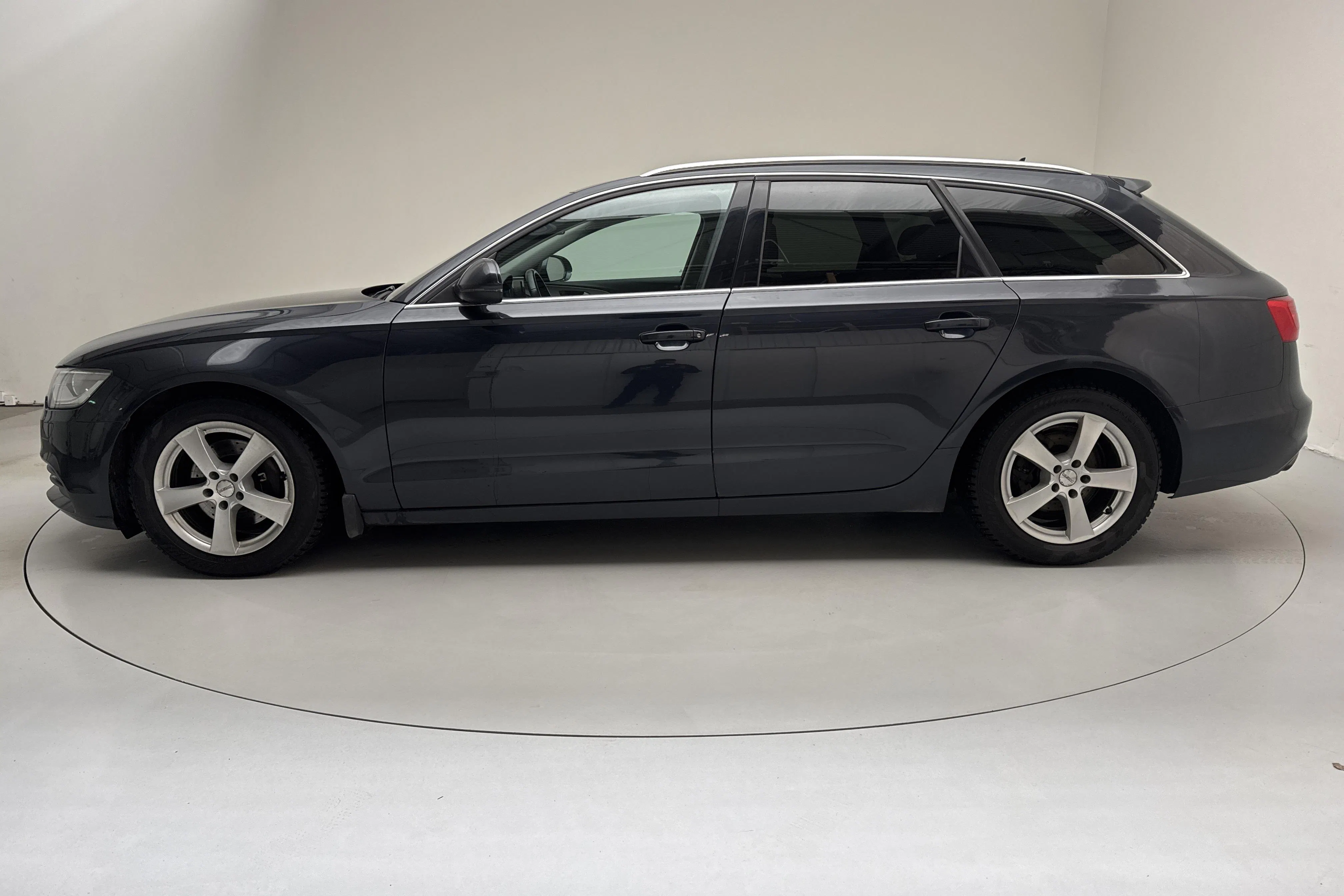 Presentation photo 2 of 13: Audi A6 3.0 TDI Avant quattro (204hk) - 246 370 km - Automatic - blue - 2014