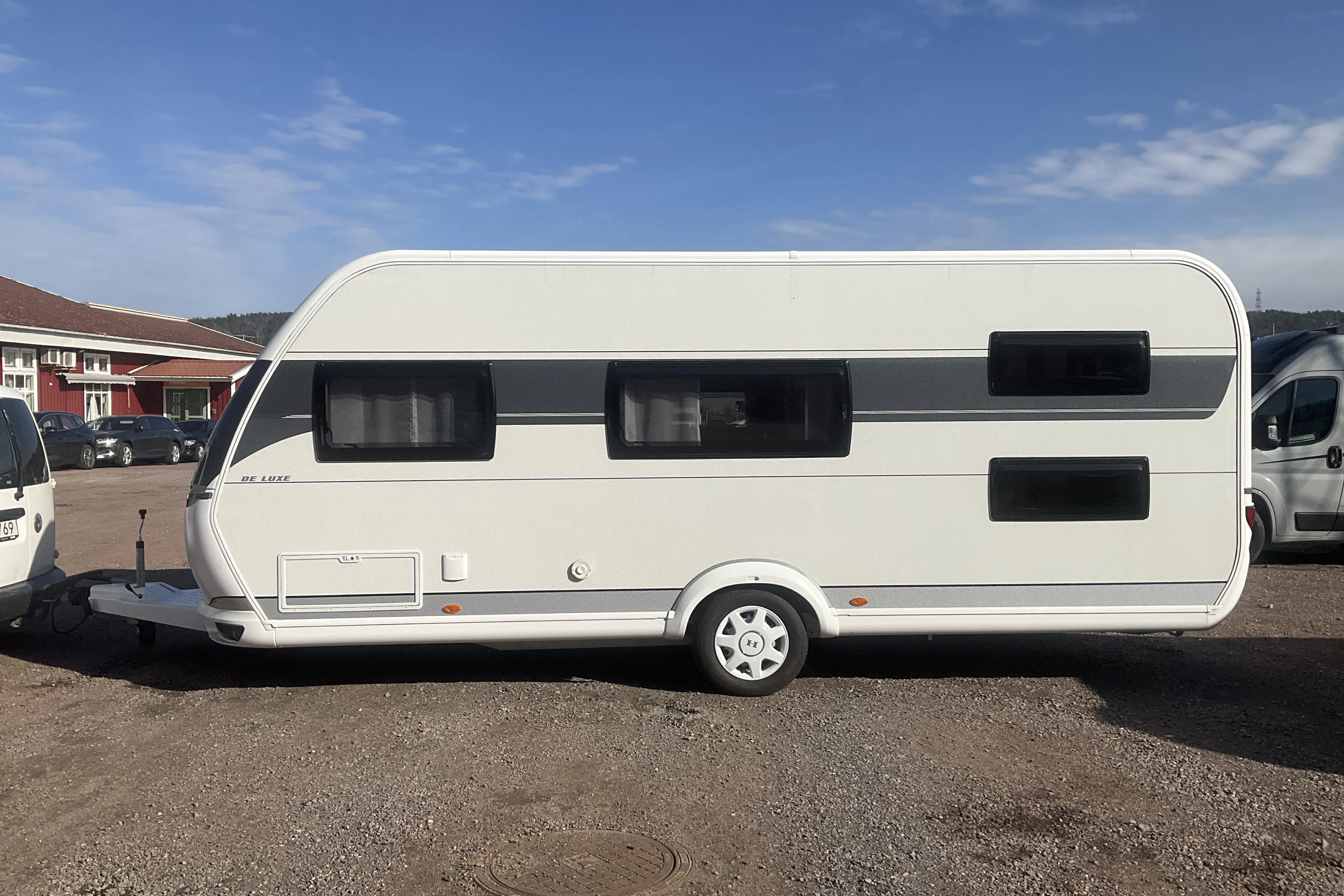 Presentationsfoto 2 av 28: Hobby 545 KMF DE LUXE Husvagn - 0 km - 2023