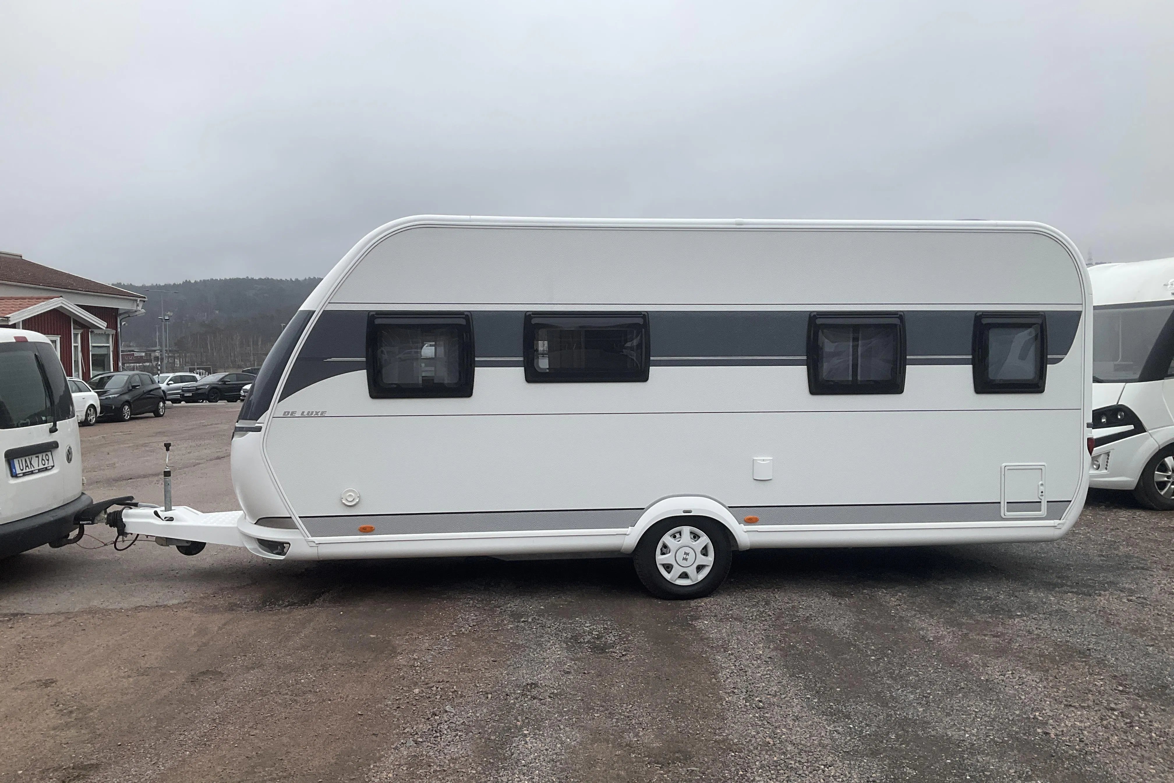 Presentationsfoto 2 av 24: Hobby 495 WFB DE LUXE Husvagn - 0 km - 2023