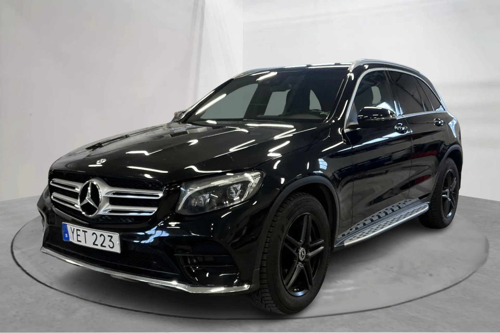 Presentation photo 1 of 17: Mercedes GLC 220 d 4MATIC X253 (170hk) - 145 510 km - Automatic - black - 2018