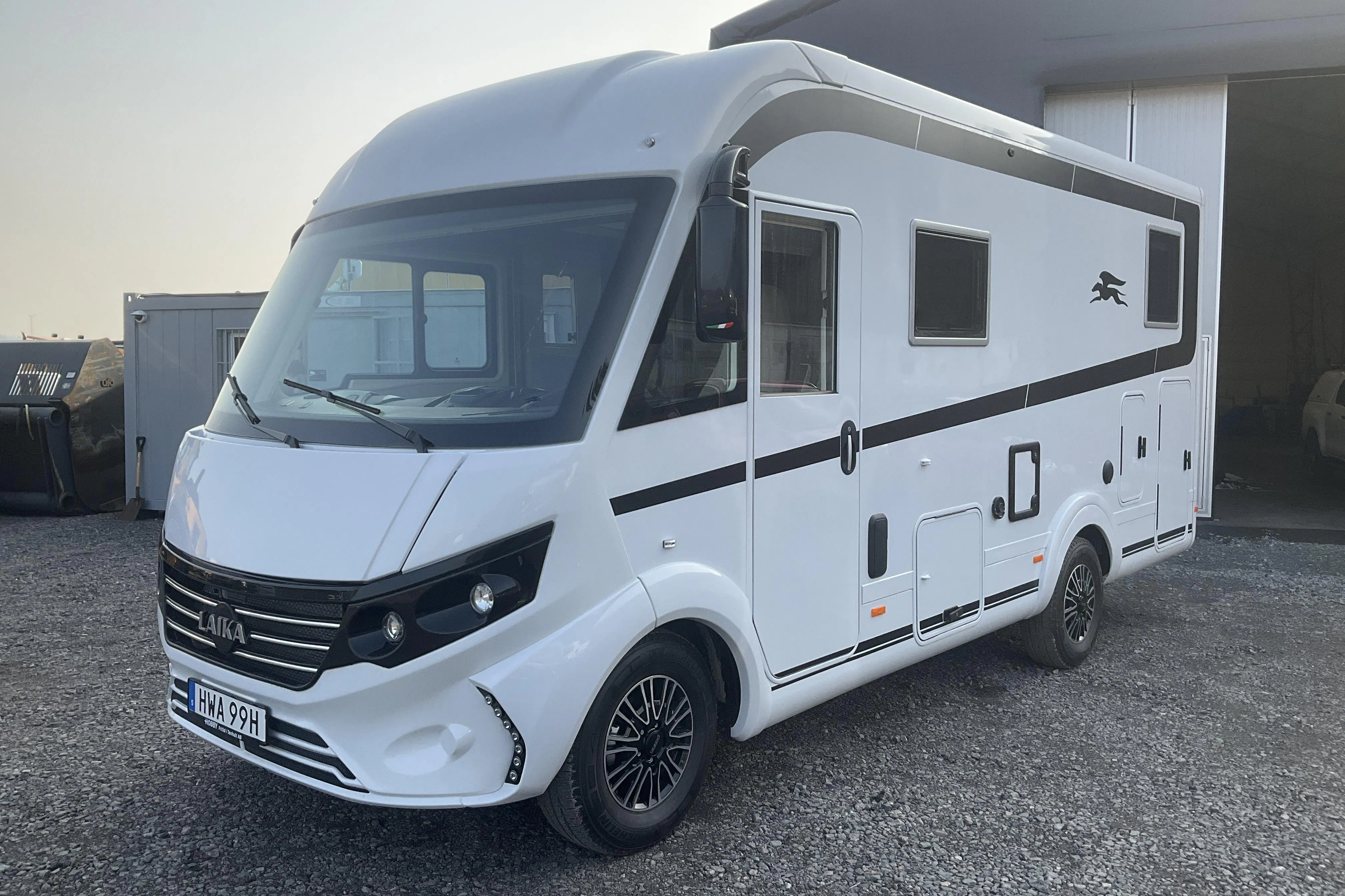 Presentationsfoto 1 av 27: FIAT LAIKA ECOVIP H 2109 Husbil - 4 mil - Automat - vit - 2024