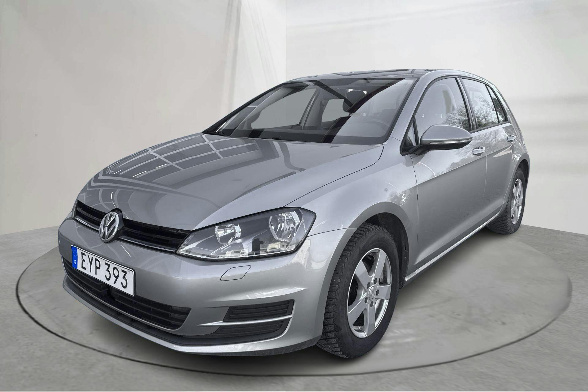 Presentation photo 1 of 15: VW Golf VII 1.2 TSI 5dr (105hk) - 152 840 km - Automatic - silver - 2015