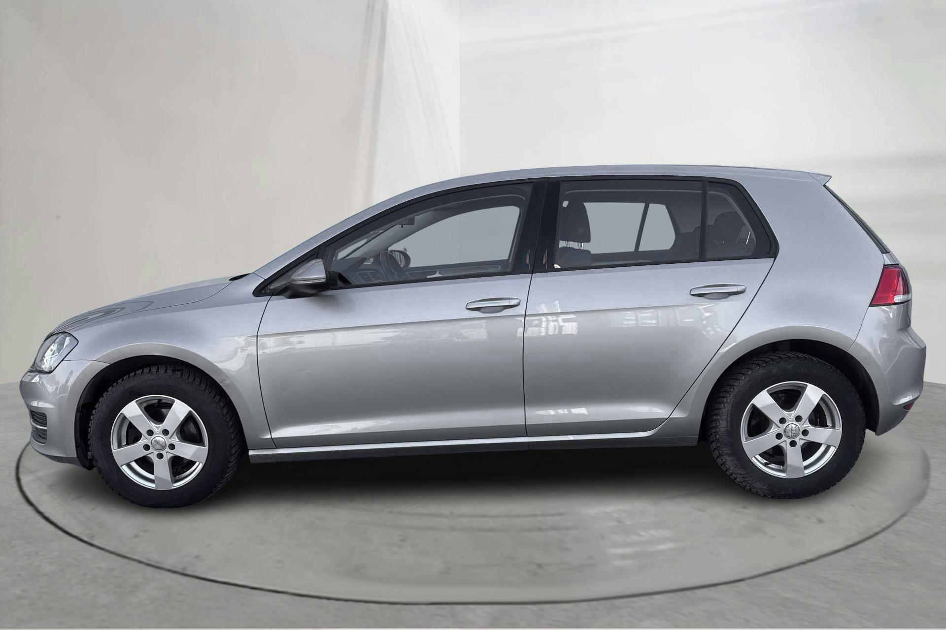 Presentation photo 2 of 15: VW Golf VII 1.2 TSI 5dr (105hk) - 152 840 km - Automatic - silver - 2015