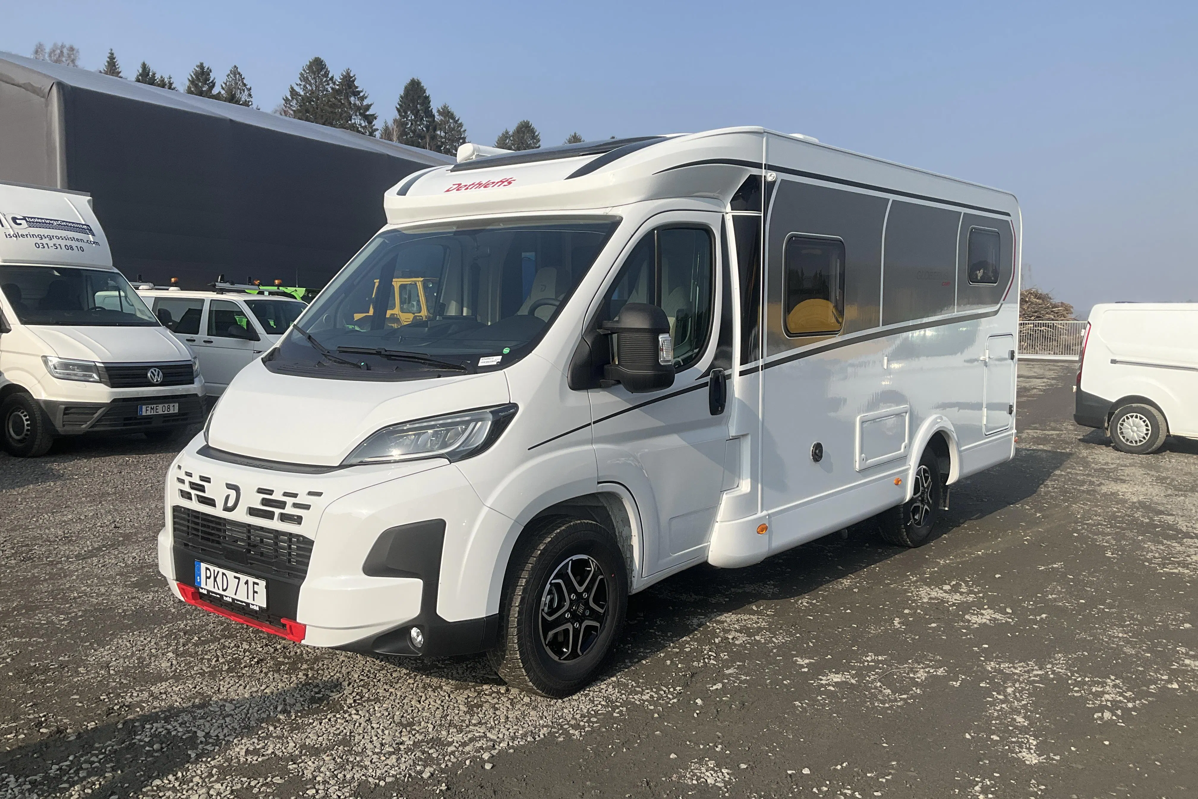 Presentationsfoto 1 av 30: FIAT Dethleffs GLOBEBUS CAMP T4 Husbil - 1 mil - Automat - vit - 2025