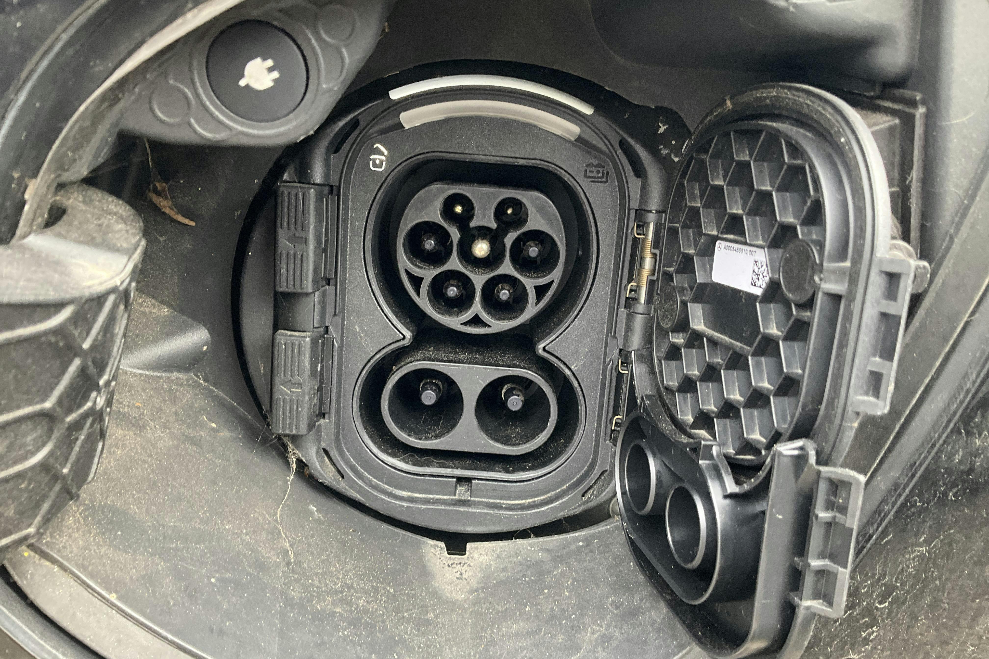 Esitlusfoto 24 aadressil 24: Mercedes EQV 300 (204hk) - 58 870 km - Automaatne - must - 2022