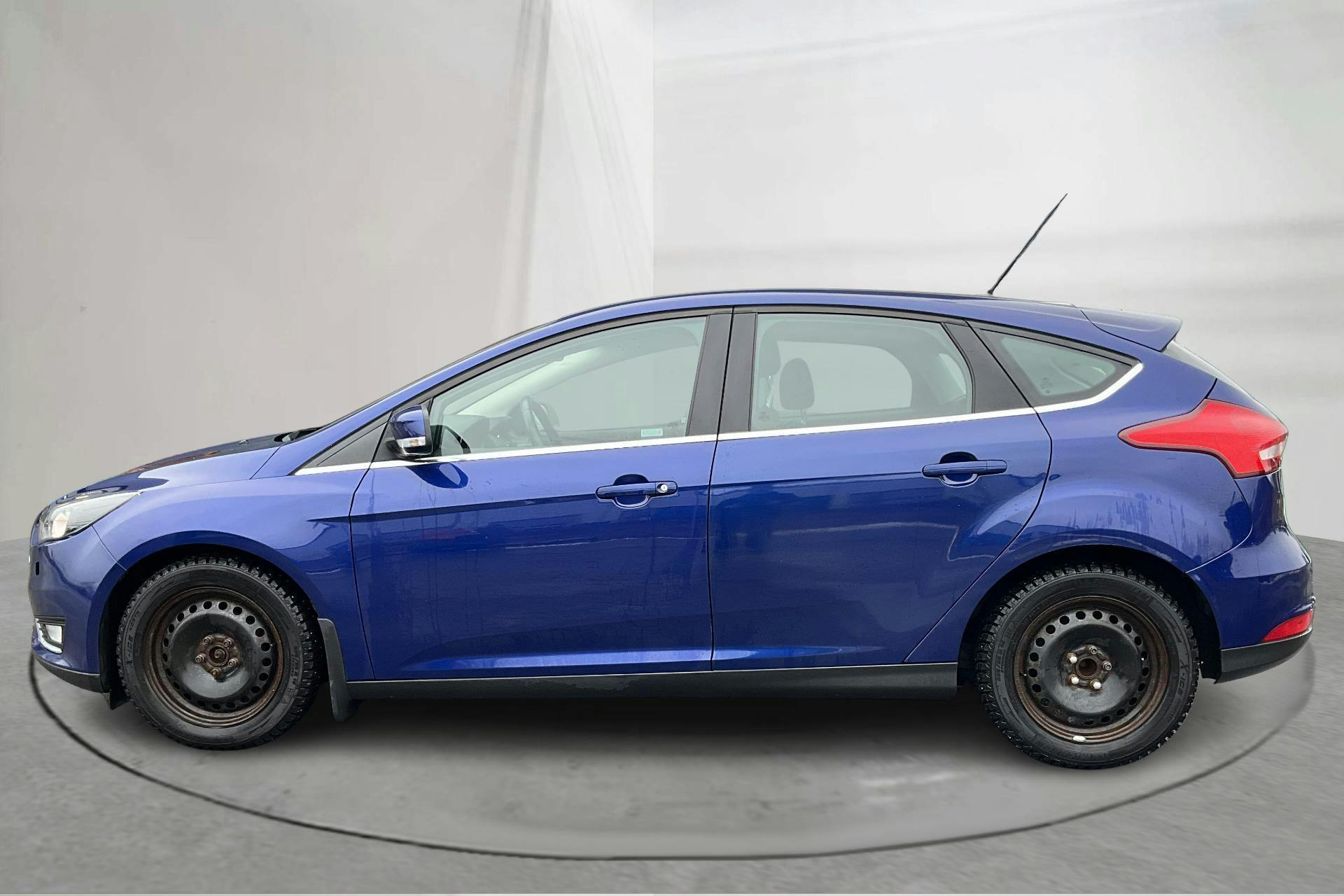 Presentation photo 2 of 13: Ford Focus 1.0 EcoBoost 5dr (125hk) - 74 350 km - Manual - blue - 2015