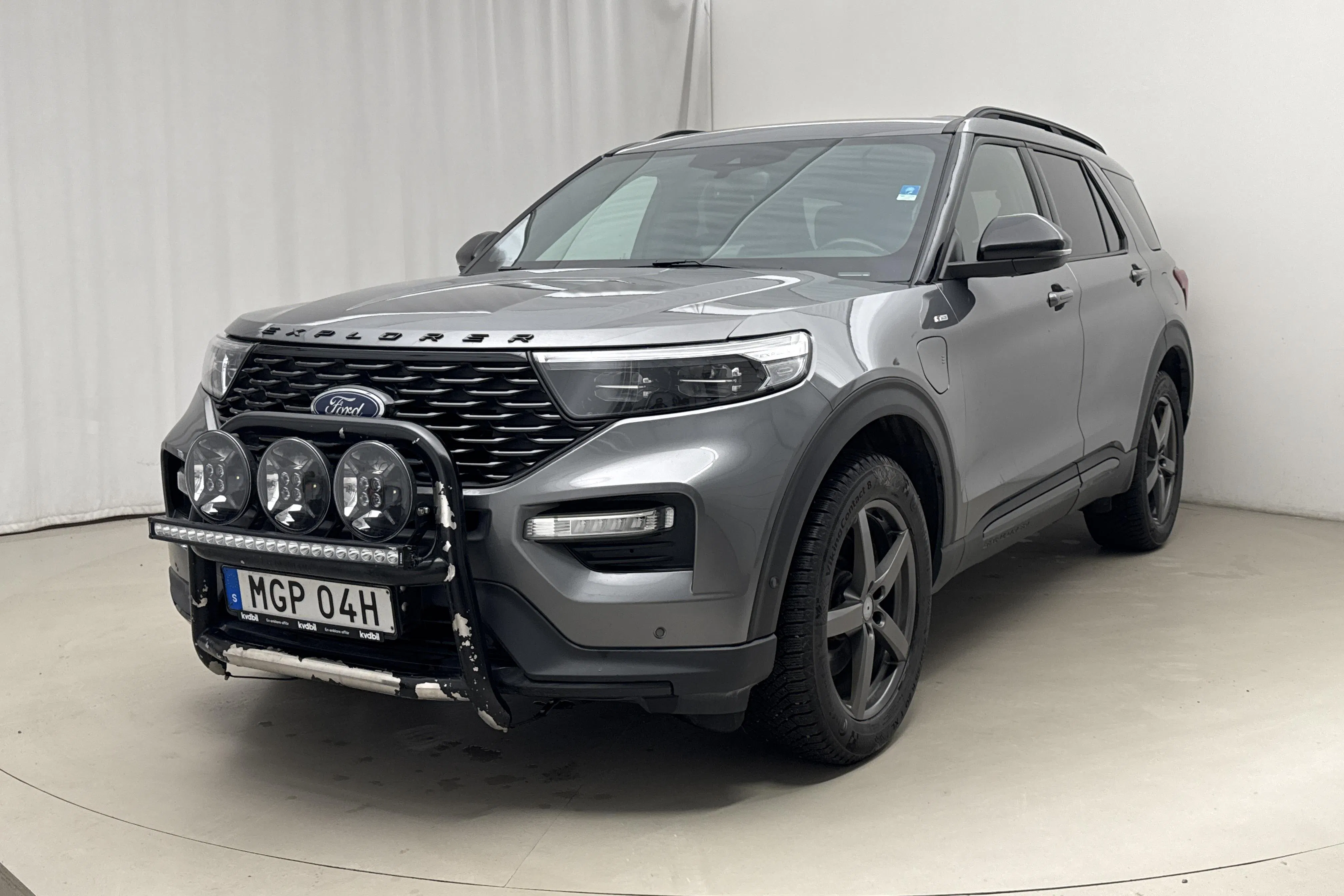 Presentation photo 1 of 31: Ford Explorer 3.0T EcoBoost (457hk) - 119 520 km - Automatic - gray - 2022