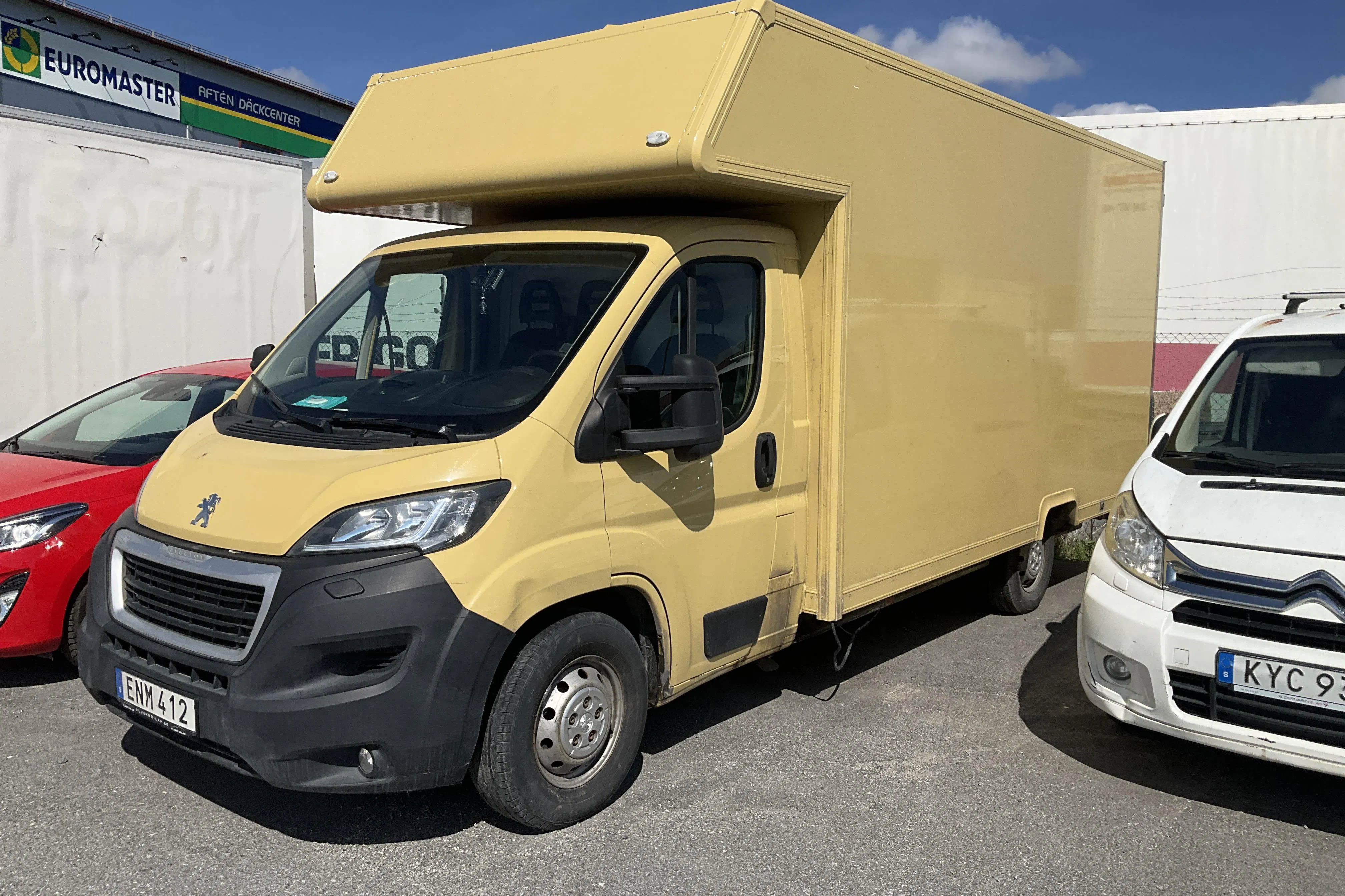 Presentationsfoto 1 av 11: Peugeot Boxer 335 2.0 BlueHDI Volymskåp (163hk) - 13 982 mil - Manuell - vit - 2018