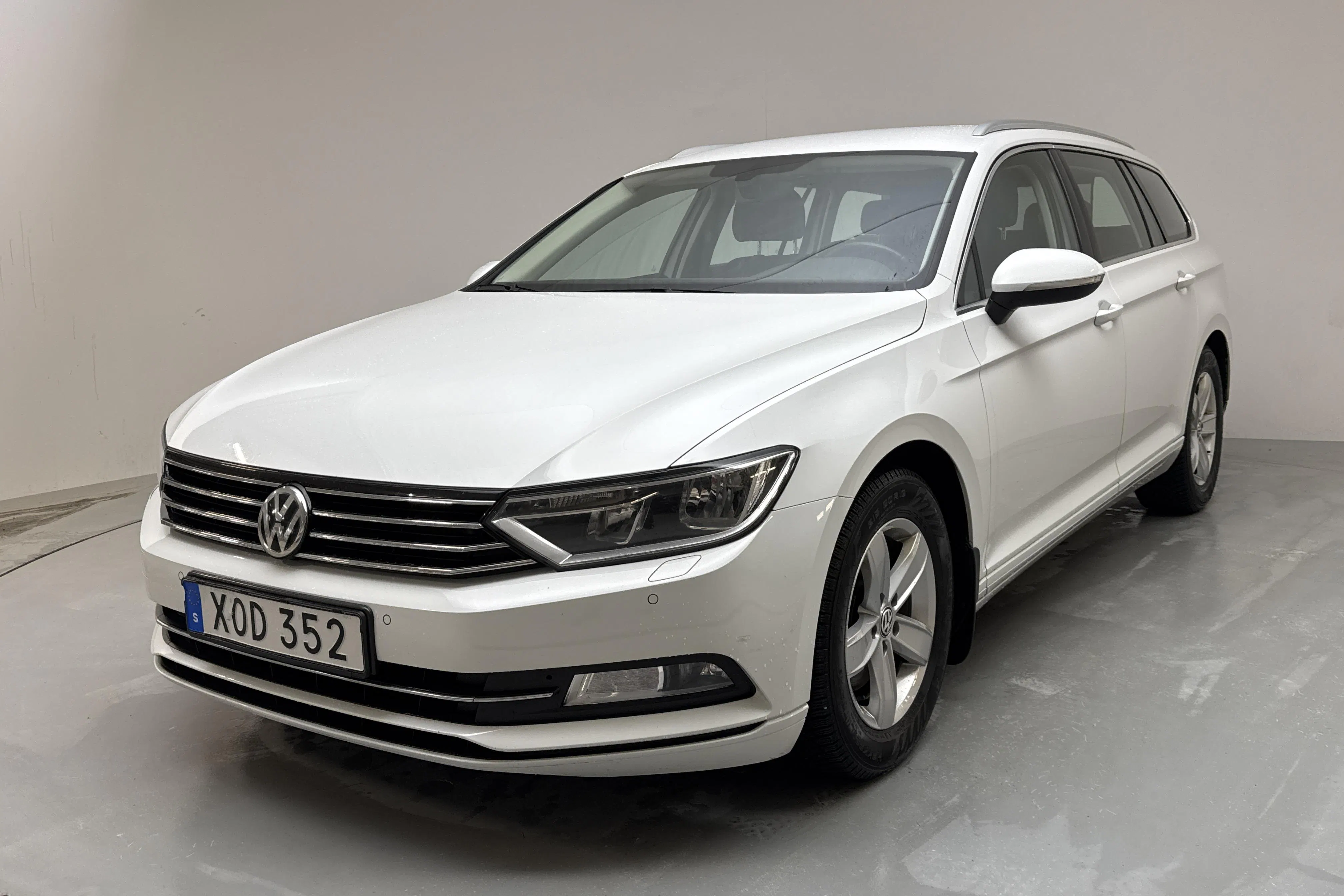 Presentation photo 1 of 14: VW Passat 1.4 TSI Sportscombi (150hk) - 174 590 km - Automatic - white - 2018