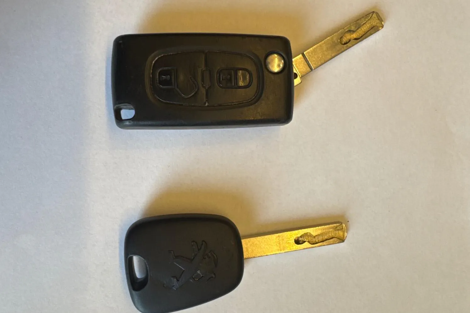 Presentation photo 11 of 11: Peugeot Partner Tepee 1.6 BlueHDi (100hk) - 144 100 km - Manual - white - 2017