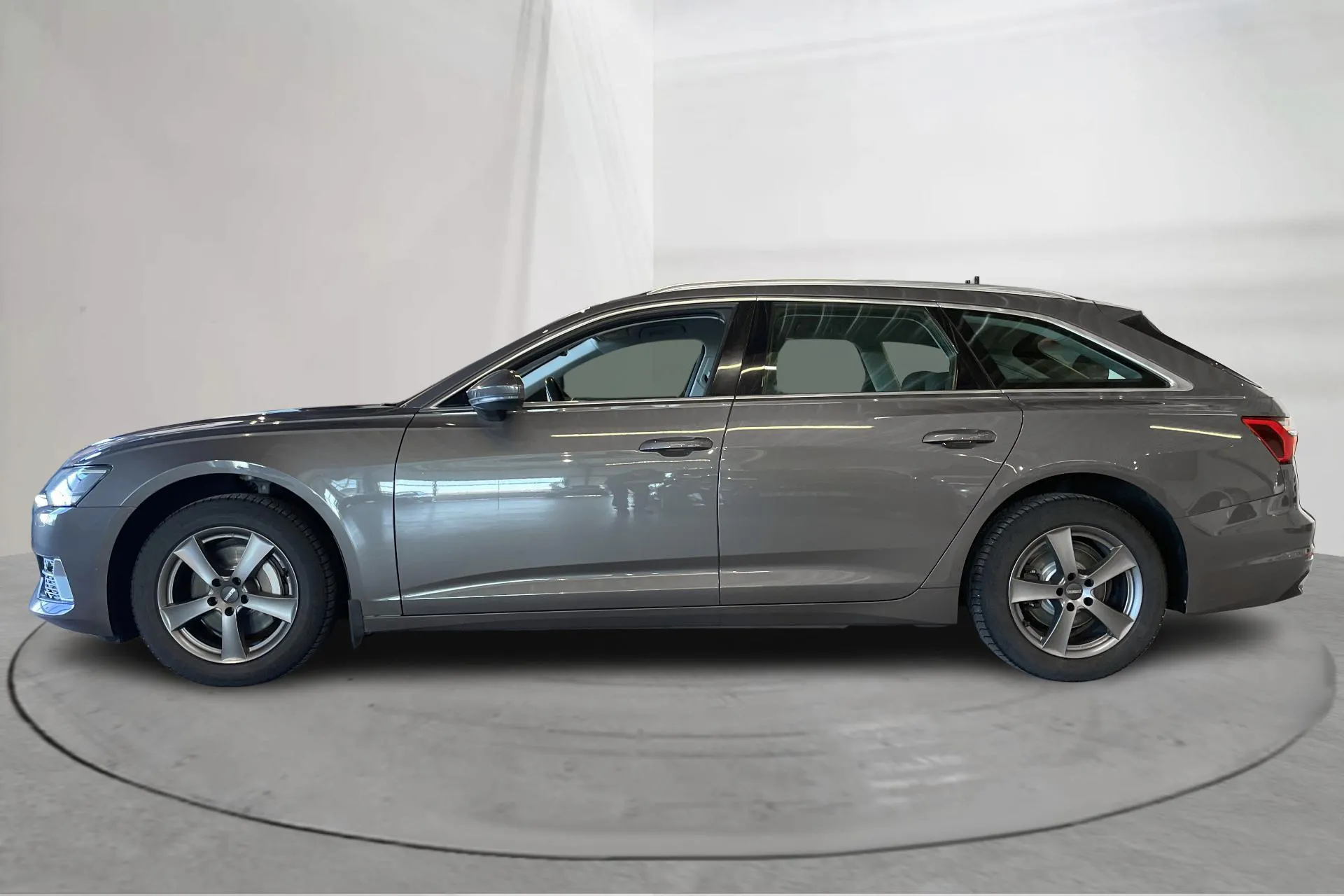 Presentationsfoto 2 av 16: Audi A6 Avant 40 TDI (204hk) - 14 299 mil - Automat - brun - 2019