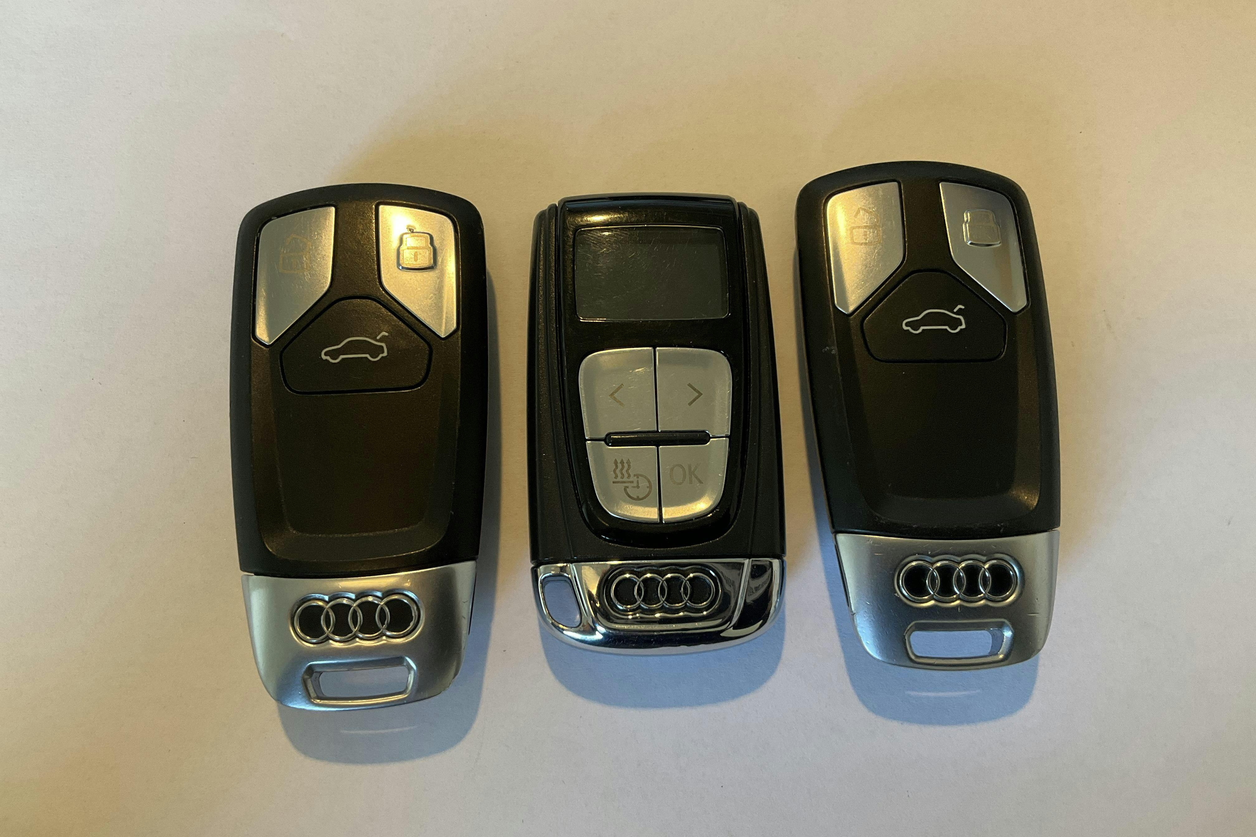 Presentationsfoto 14 av 14: Audi A4 2.0 TDI Avant quattro (190hk) - 18 548 mil - Automat - silver - 2016