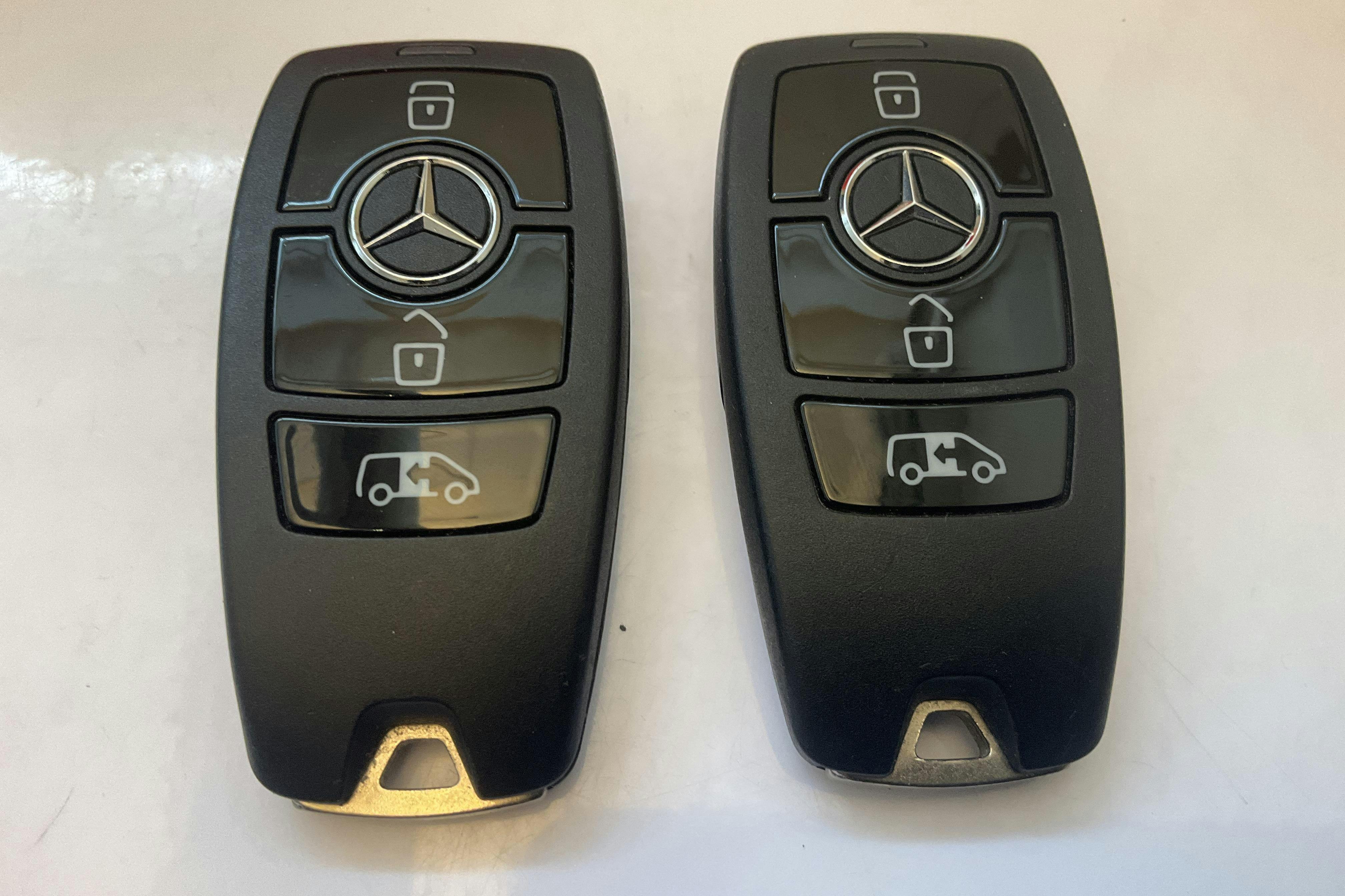 Präsentationsfoto 14 von 14: Mercedes Sprinter 319 CDI Skåp RWD (190hk) - 10 830 Kilometer - Verkaufsautomat - Schwarz - 2024