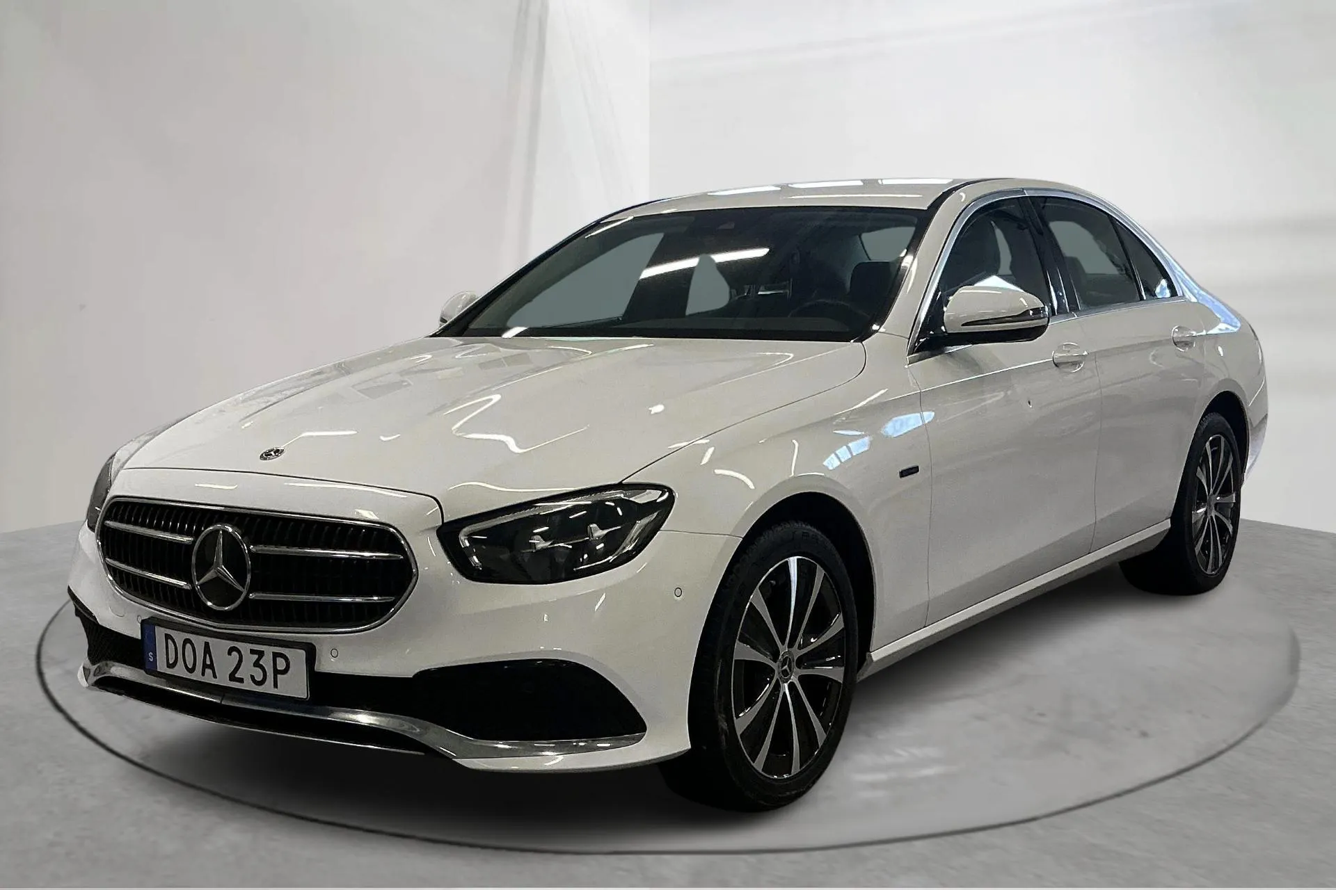 Presentationsfoto 1 av 17: Mercedes E 300 de Sedan W213 (306hk) - 14 314 mil - Automat - vit - 2021