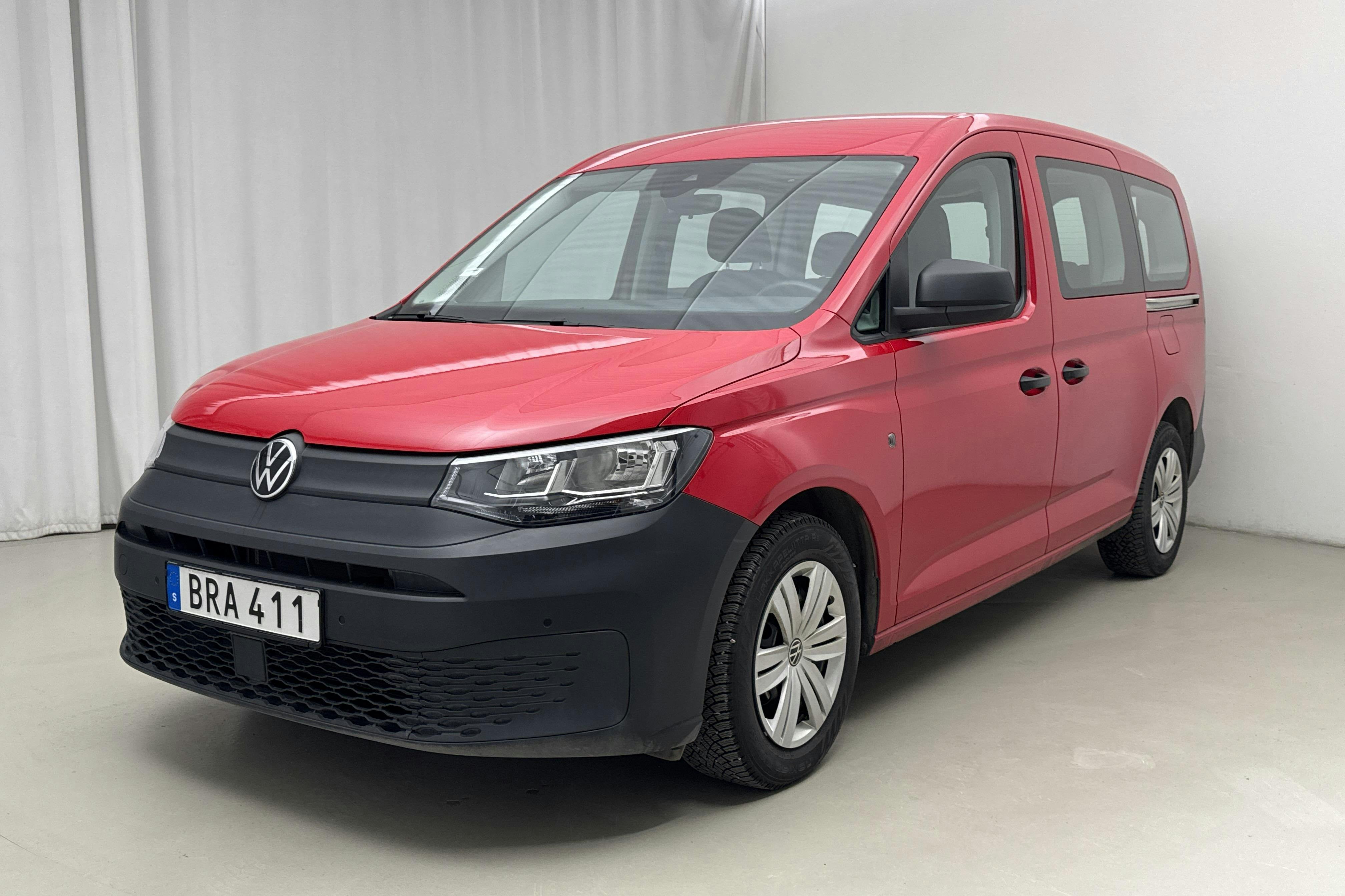 Presentationsfoto 1 av 16: VW Caddy Maxi 2.0 TDI (122hk) - 2 293 mil - Automat - röd - 2024