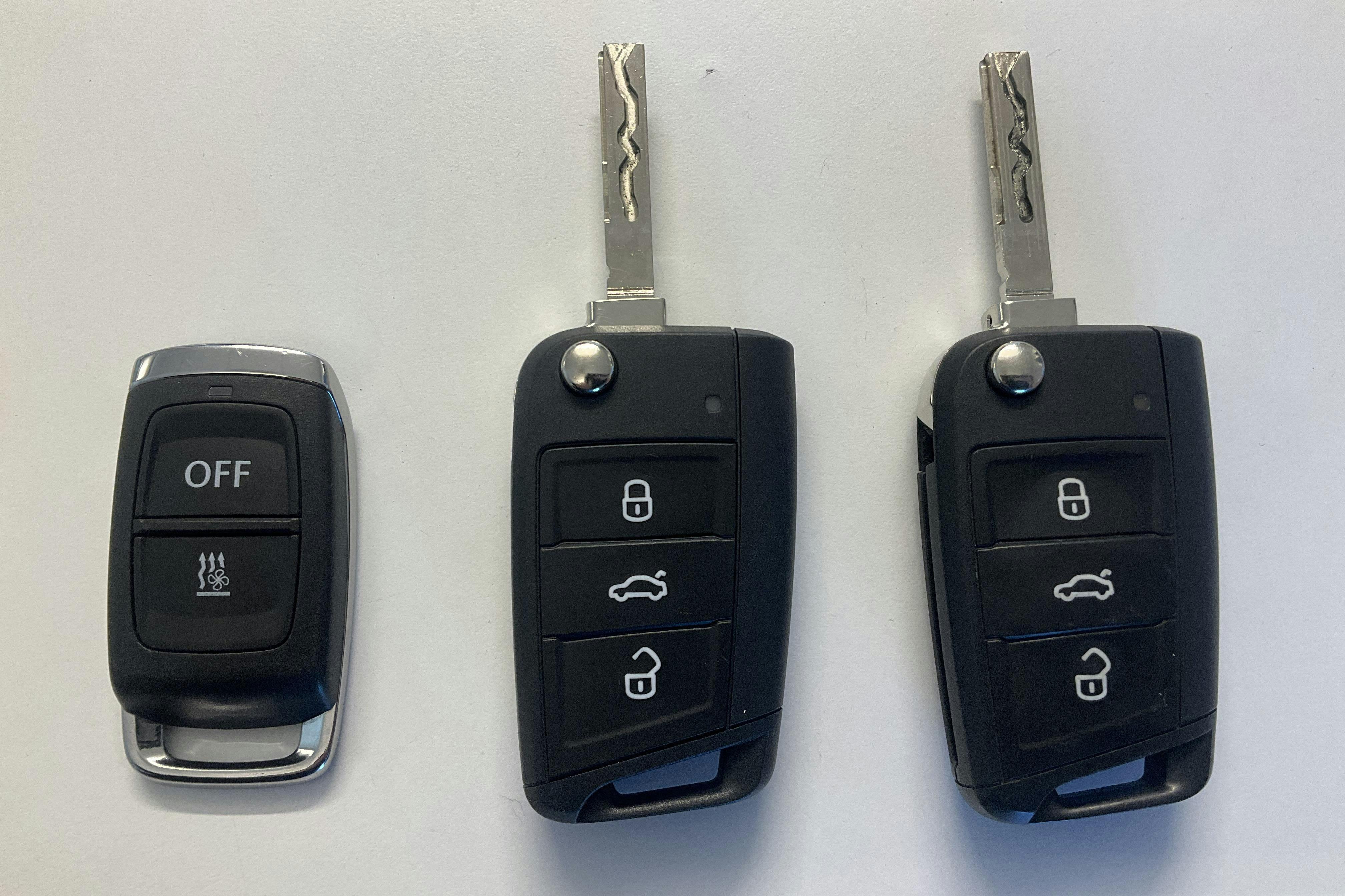 Presentationsfoto 16 av 16: VW Caddy Maxi 2.0 TDI (122hk) - 2 293 mil - Automat - röd - 2024