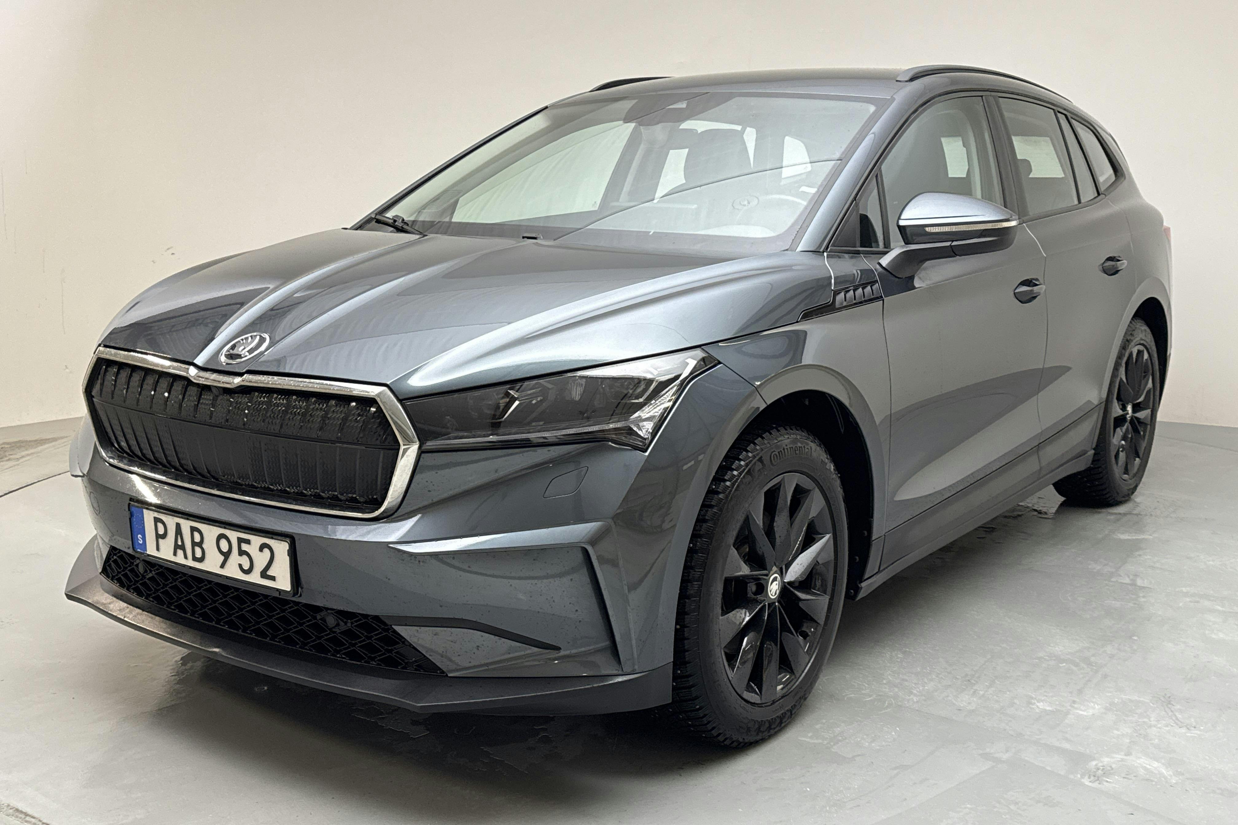 Presentation photo 1 of 15: Skoda Enyaq iV 60 (180hk) - 116 520 km - Automatic - gray - 2022