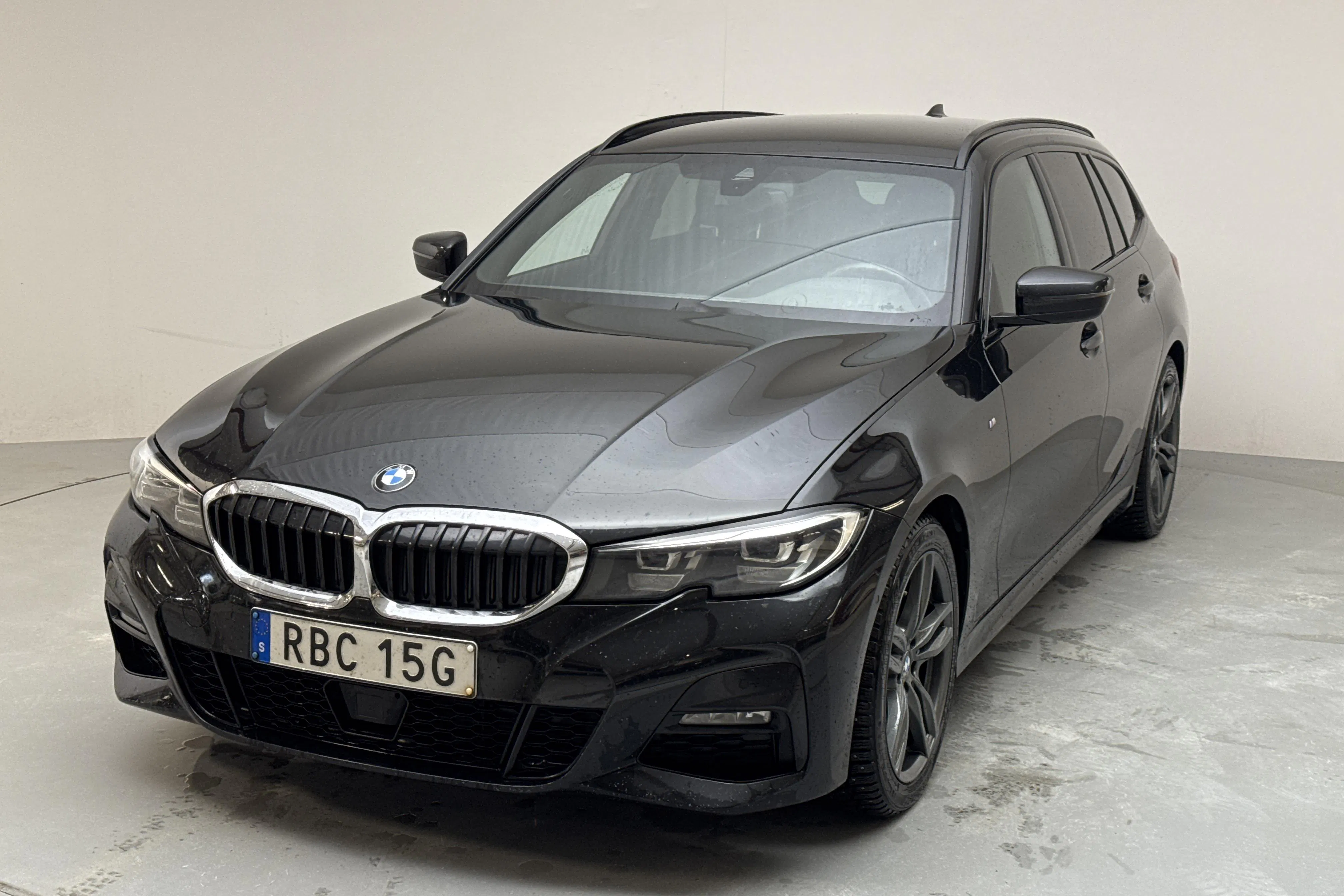 Presentation photo 1 of 14: BMW 320d xDrive Touring, G21 (190hk+11hk) - 116 900 km - Automatic - black - 2021