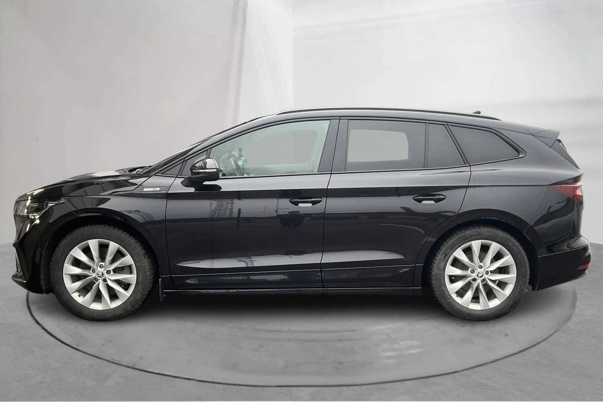 Presentationsfoto 2 av 24: Skoda Enyaq iV 80 (204hk) - 12 709 mil - Automat - svart - 2022