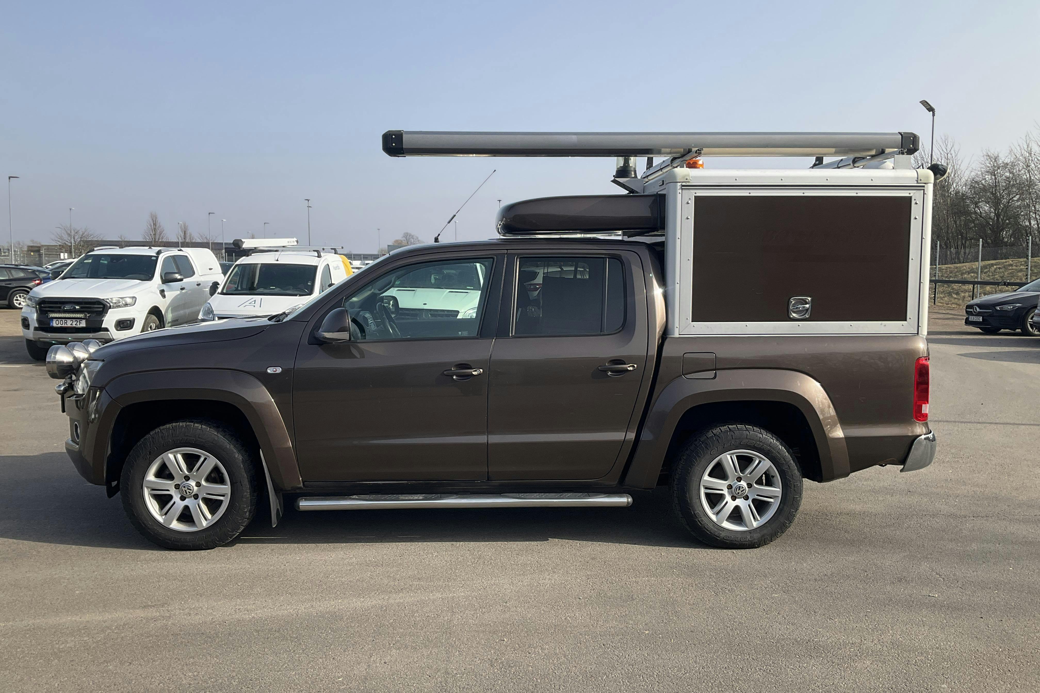 Presentationsfoto 2 av 14: VW Amarok 2.0 TDI 4motion (163hk) - 17 769 mil - Manuell - Light Brown - 2011