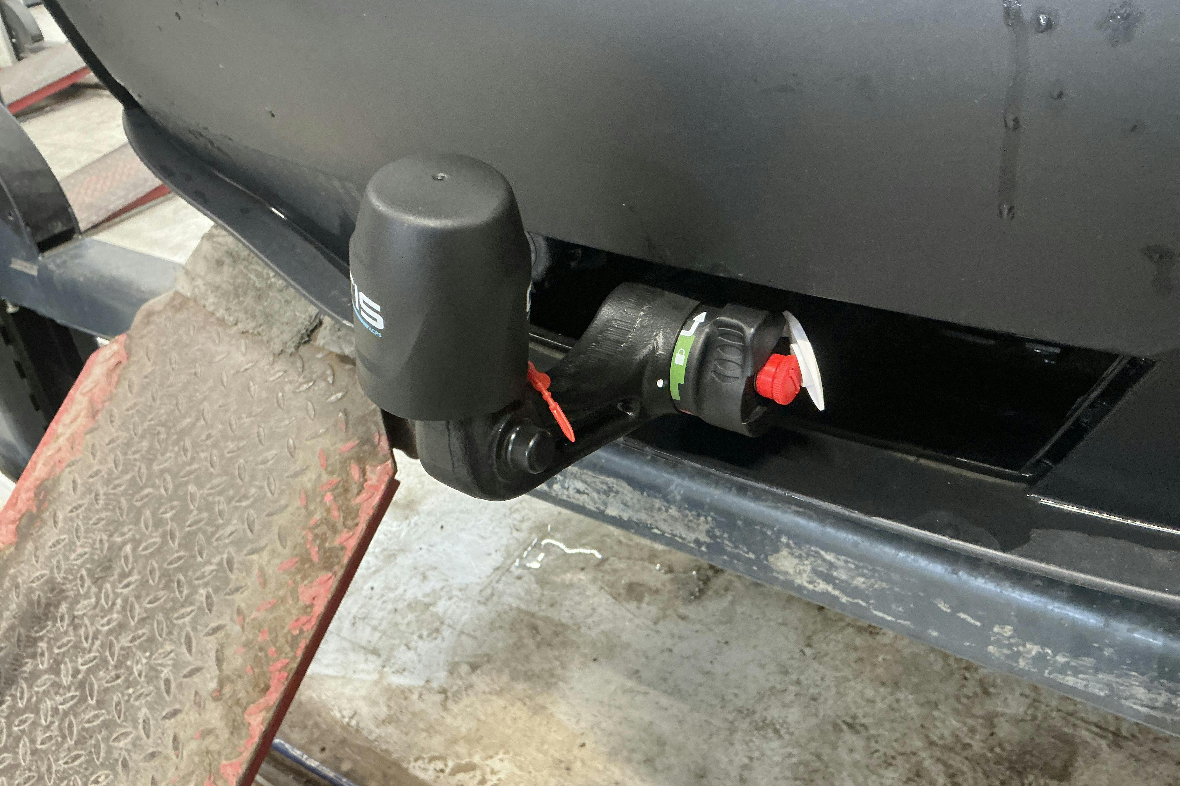 Presentation photo 19 of 19: Tesla Model Y Performance Dual Motor AWD - 25 170 km - Automatic - white - 2023