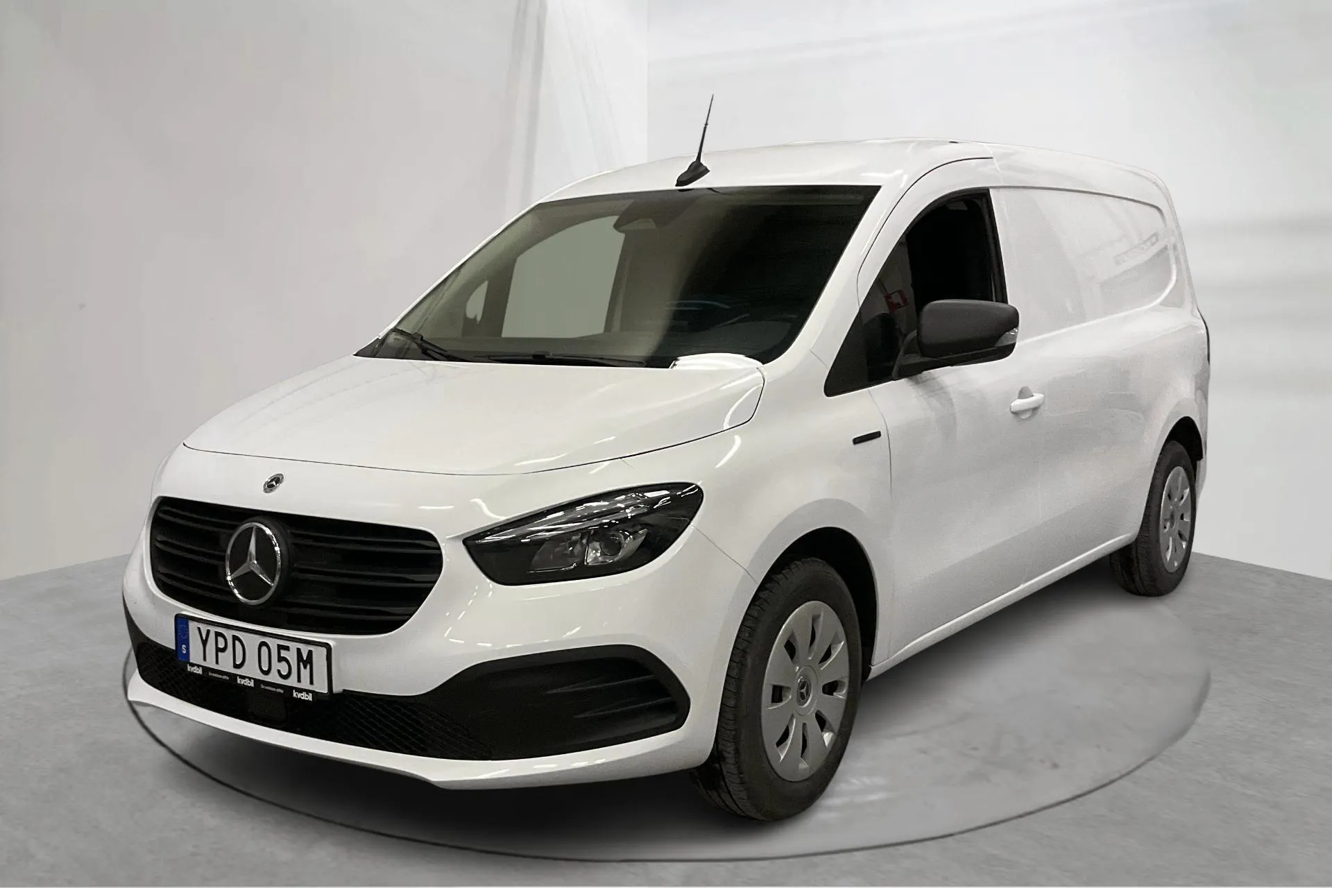 Presentation photo 1 of 18: Mercedes eCitan Skåp 45kWh (122hk) - 8 240 km - Automatic - white - 2024