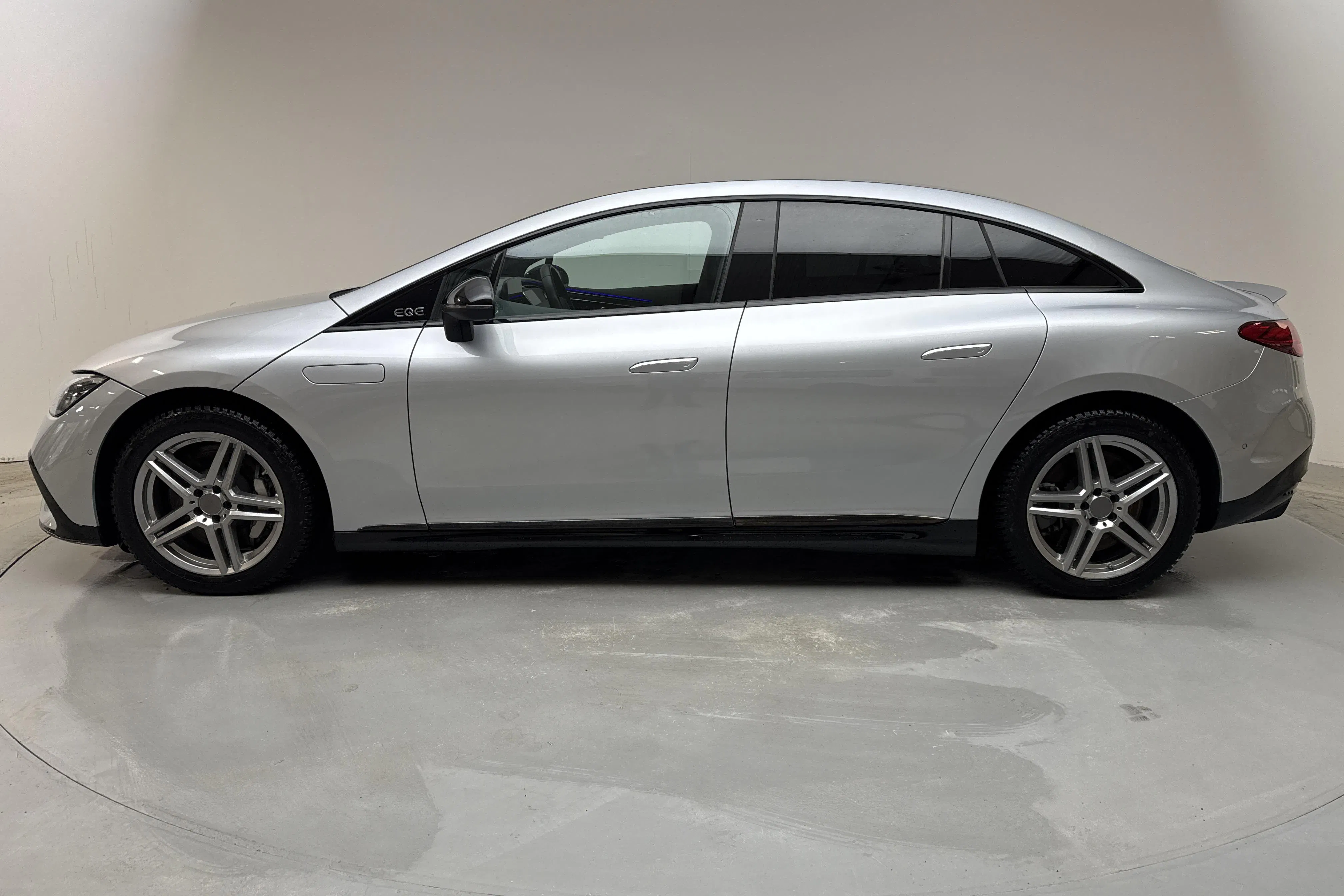 Presentation photo 2 of 24: Mercedes EQE 350+ V295 (292hk) - 28 730 km - Automatic - silver - 2025