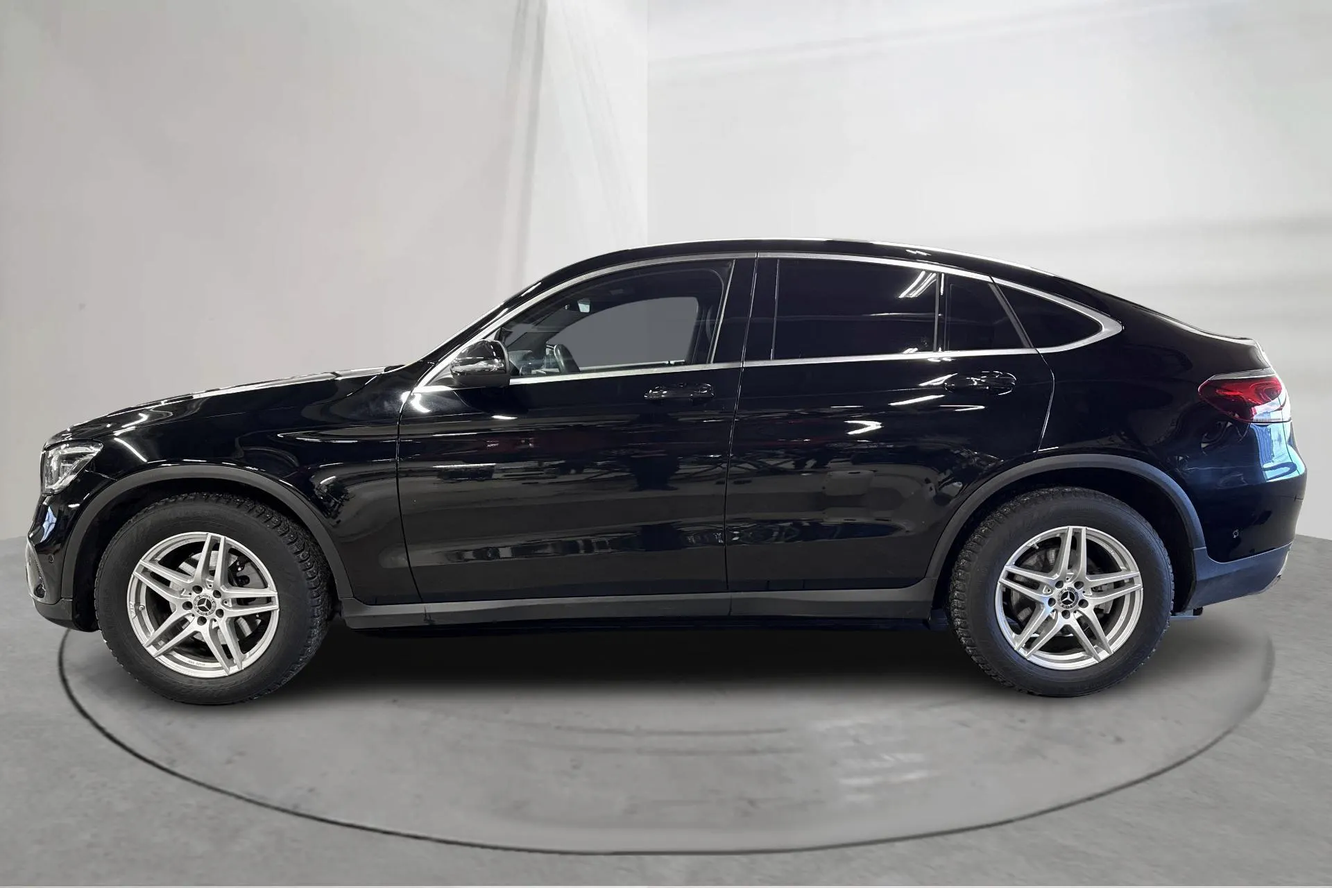 Presentationsfoto 2 av 18: Mercedes GLC 220 d 4MATIC Coupé C253 (197hk) - 11 530 mil - Automat - svart - 2023