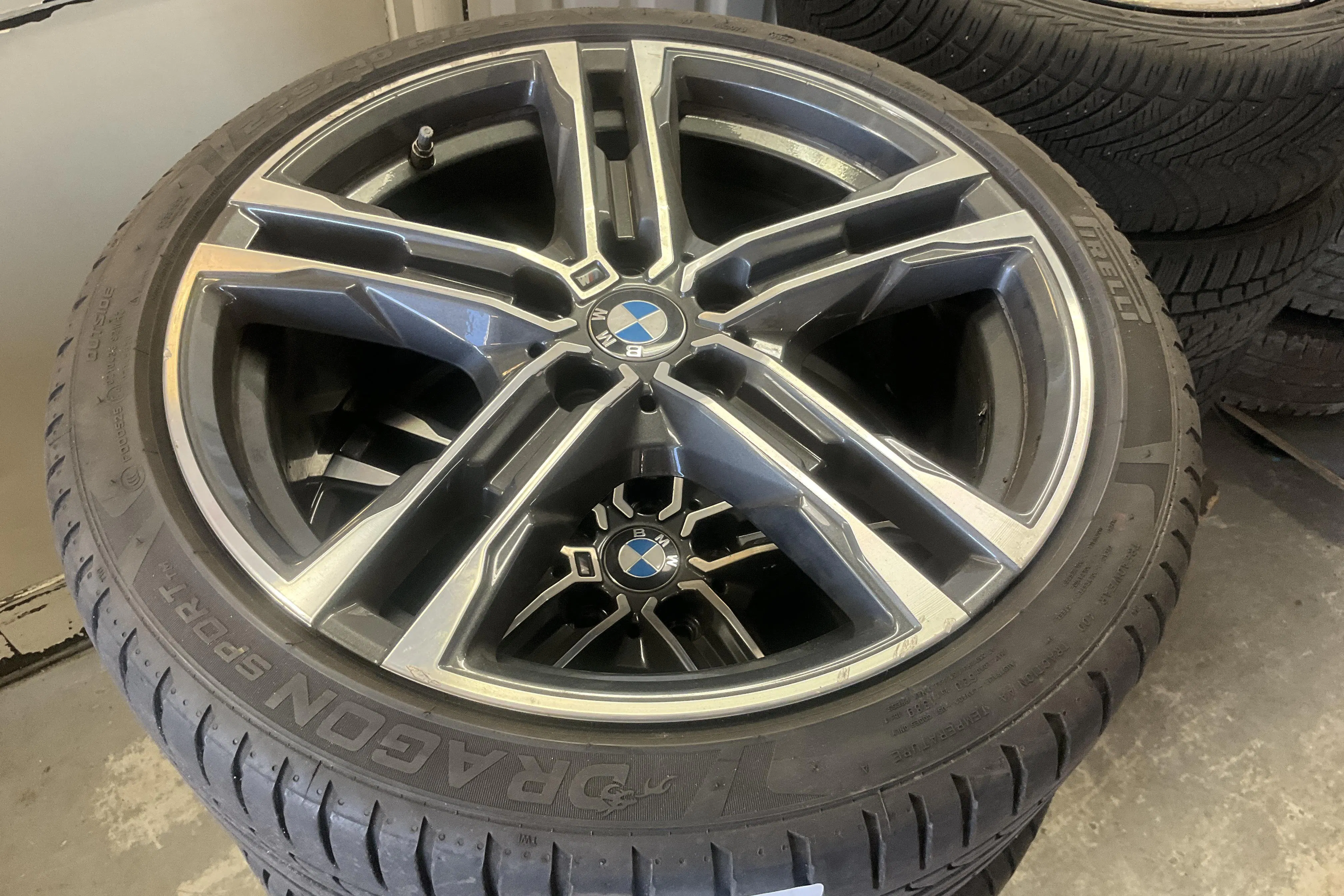 Presentationsfoto 13 av 13: BMW 118i 5dr, F40 (140hk) - 9 577 mil - Automat - svart - 2020