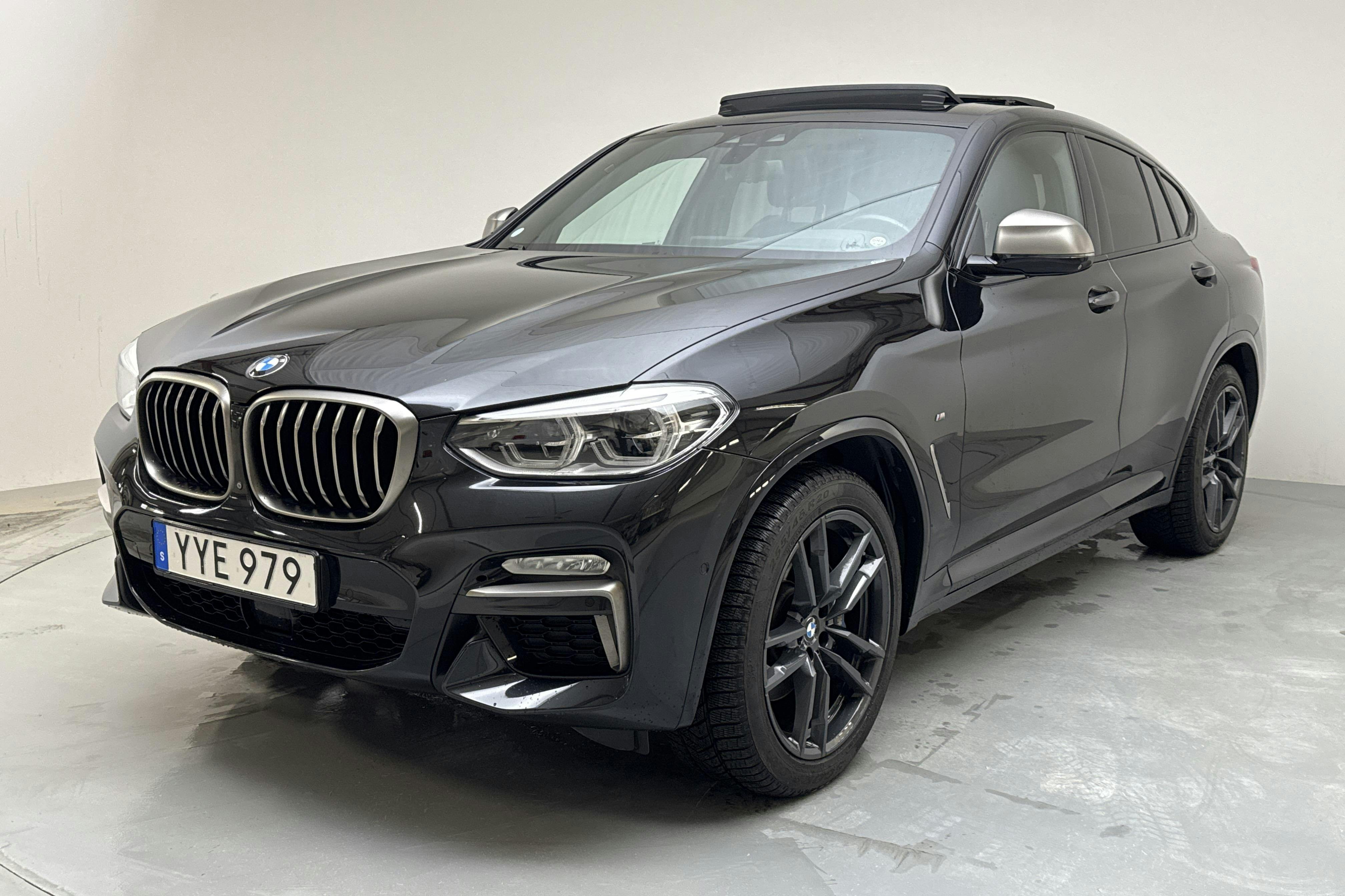 Zdjęcie prezentacyjne 1 z 21: BMW X4 M40d, G02 (326hk) - 89 280 km - Automatyczna - czarny - 2019