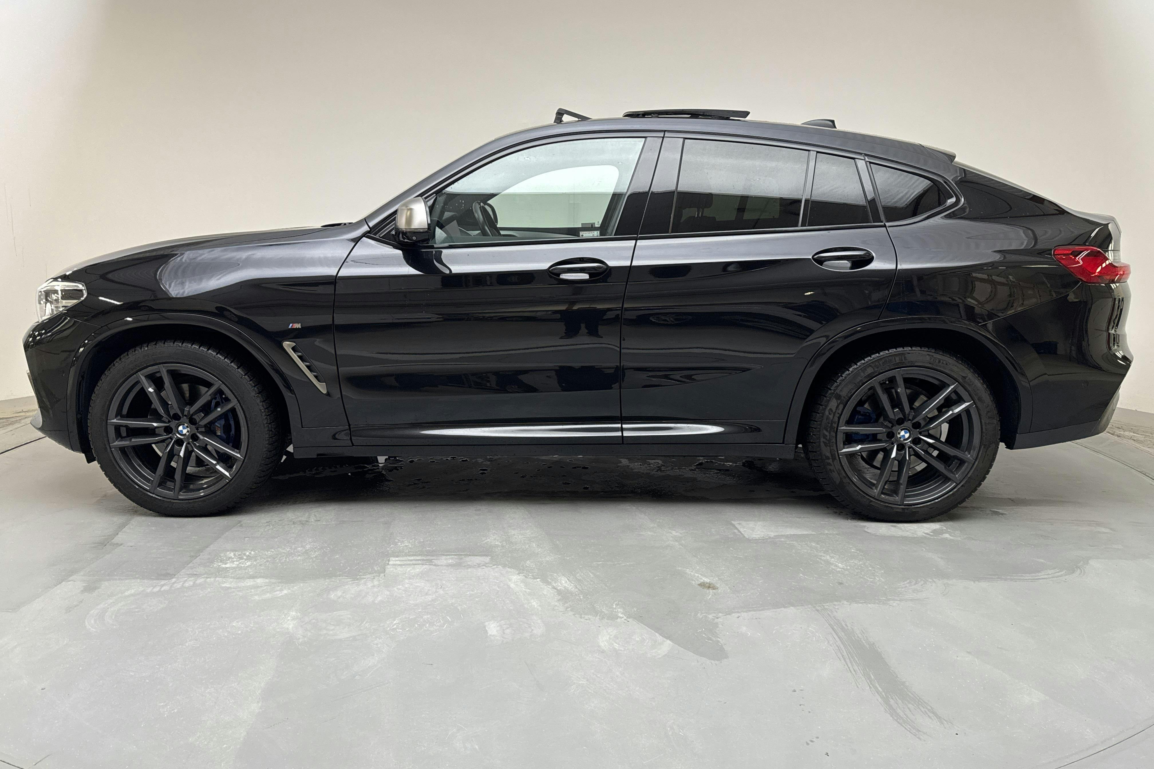 Zdjęcie prezentacyjne 2 z 21: BMW X4 M40d, G02 (326hk) - 89 280 km - Automatyczna - czarny - 2019