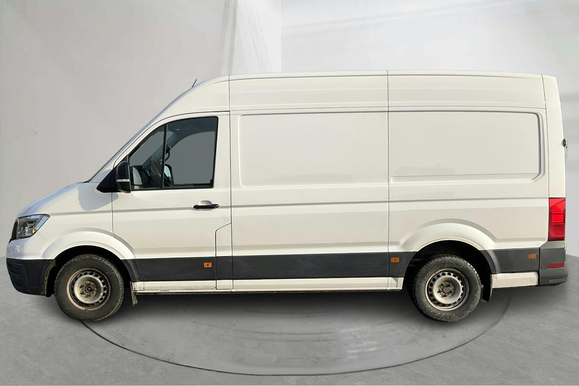 Presentation photo 2 of 13: VW Crafter 35 2.0 TDI Skåp (102hk) - 326 270 km - Manual - white - 2020