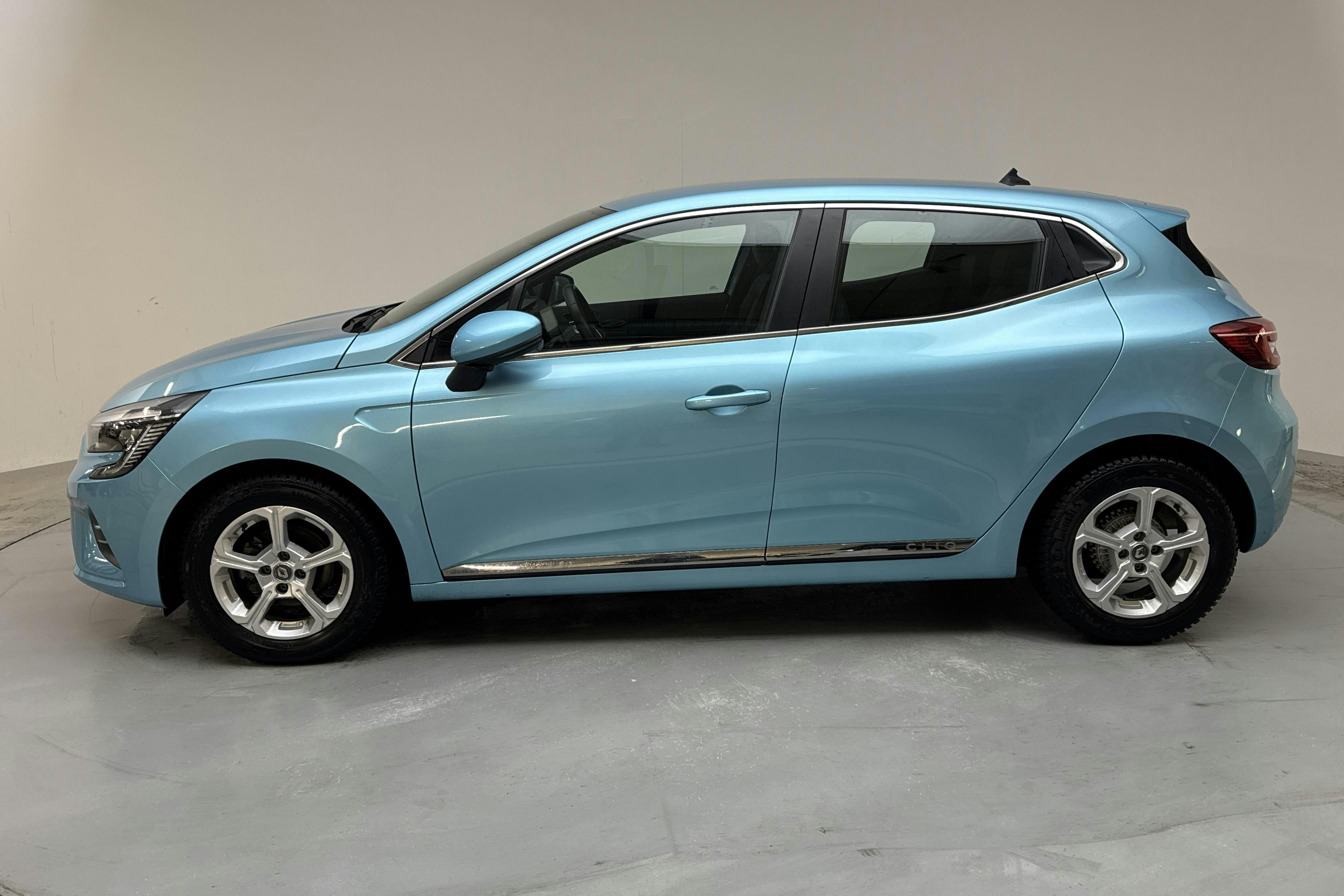 Presentationsfoto 2 av 15: Renault Clio V 1.0 TCe 5dr (90hk) - 612 mil - Manuell - 2022