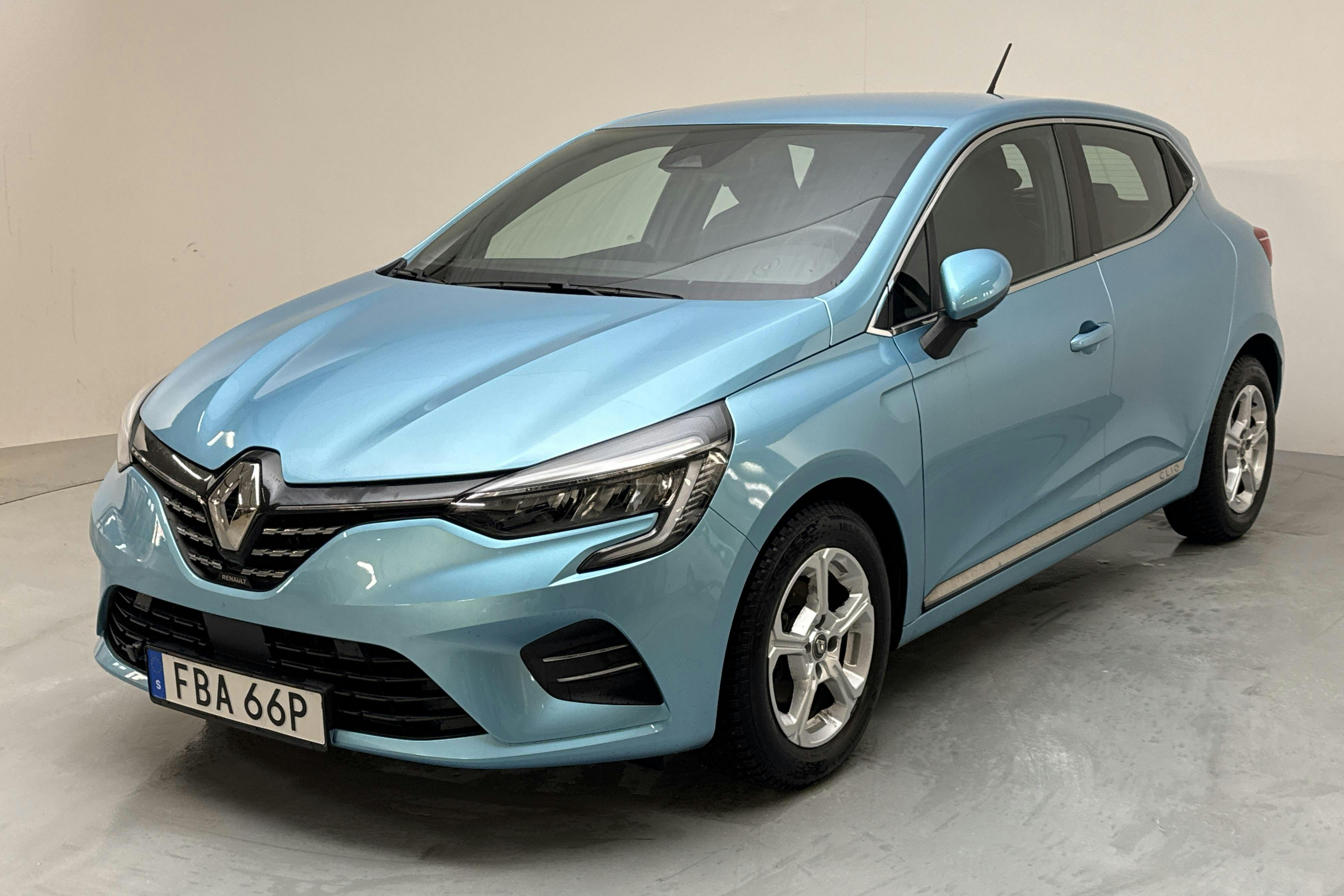 Presentationsfoto 1 av 15: Renault Clio V 1.0 TCe 5dr (90hk) - 612 mil - Manuell - 2022