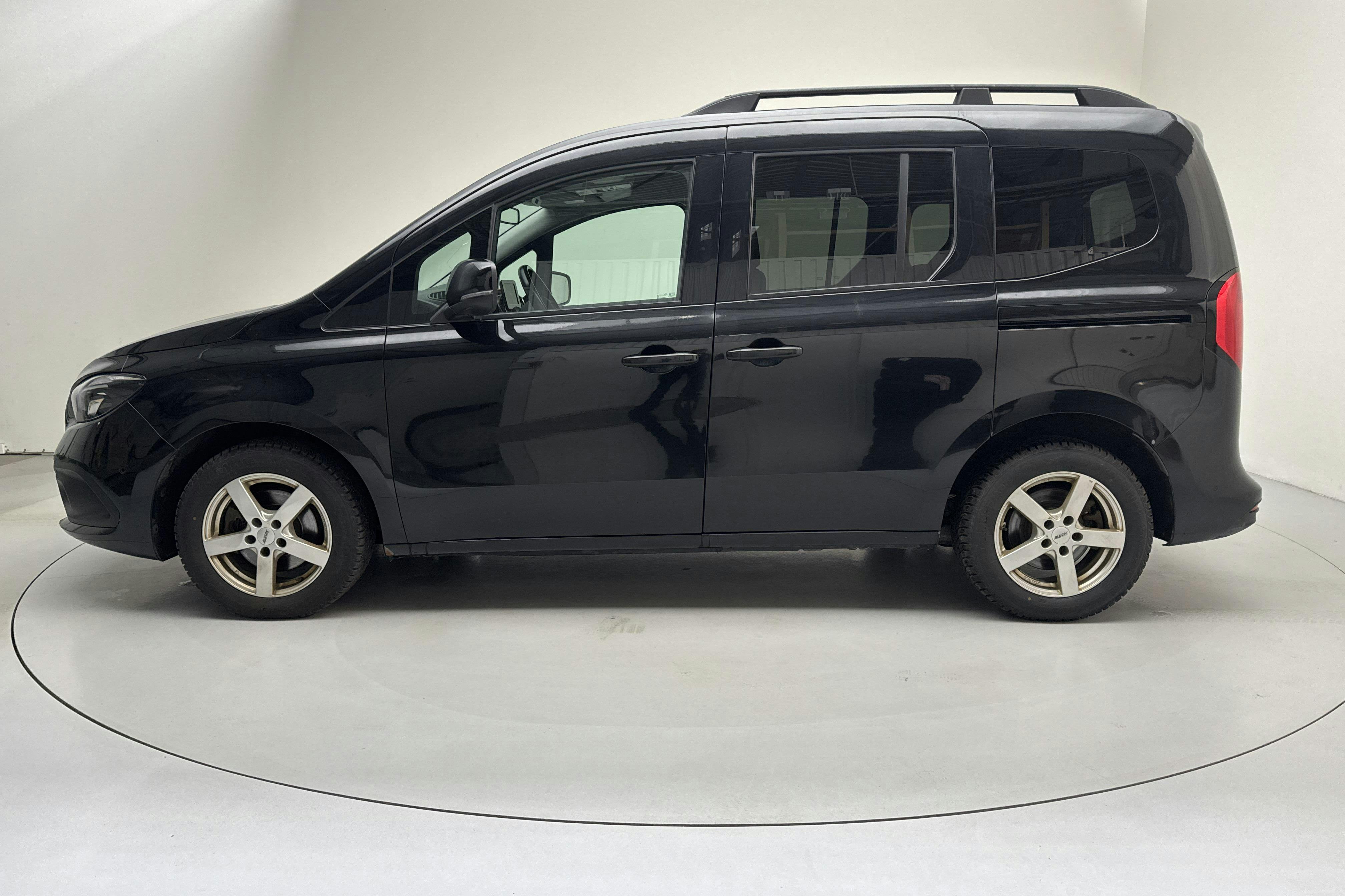 Zdjęcie prezentacyjne 2 z 14: Mercedes Citan 112 1.5 CDI (116hk) - 206 090 km - Automatyczna - czarny - 2023