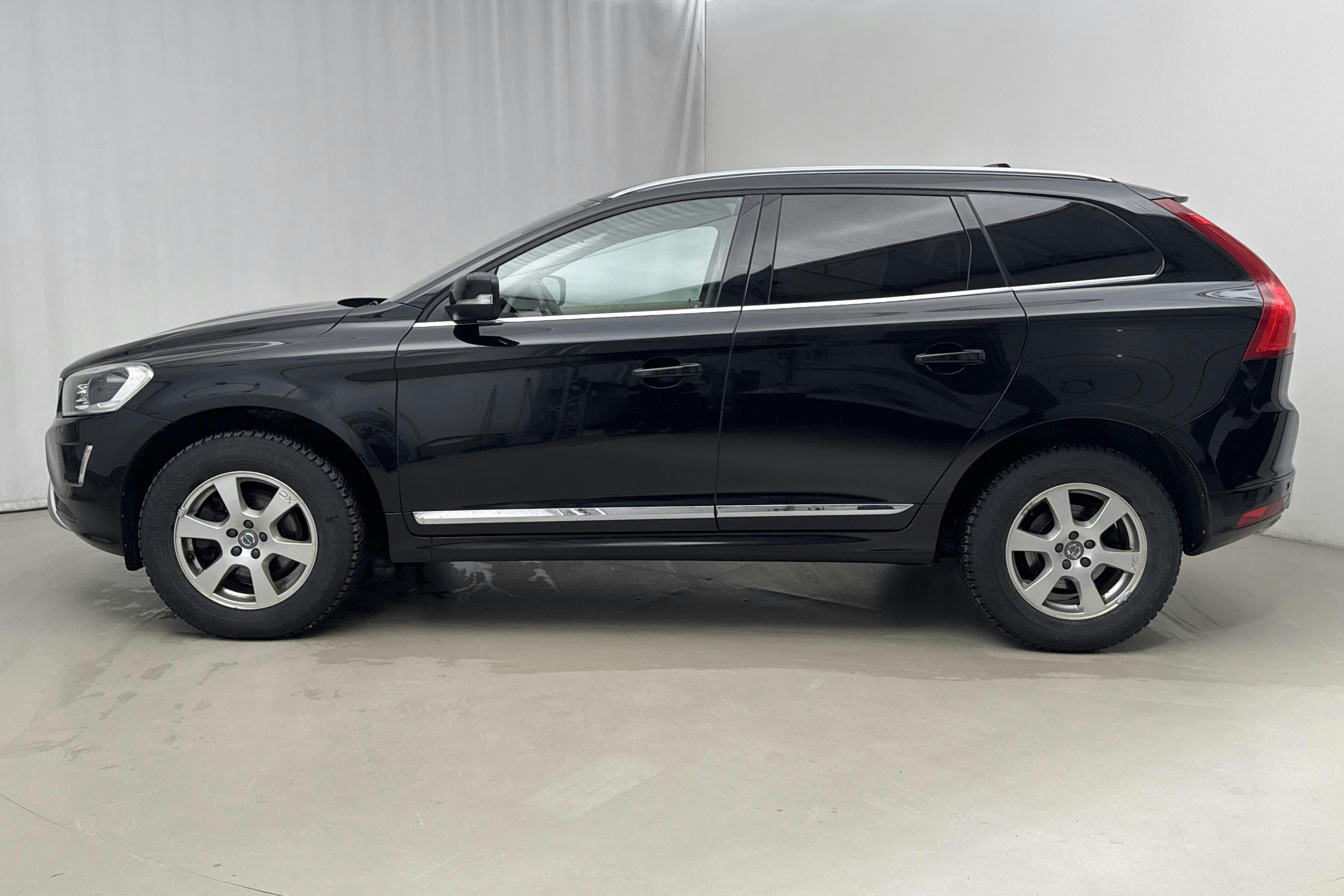 Presentation photo 2 of 15: Volvo XC60 D4 AWD (190hk) - 109 790 km - Automatic - black - 2017