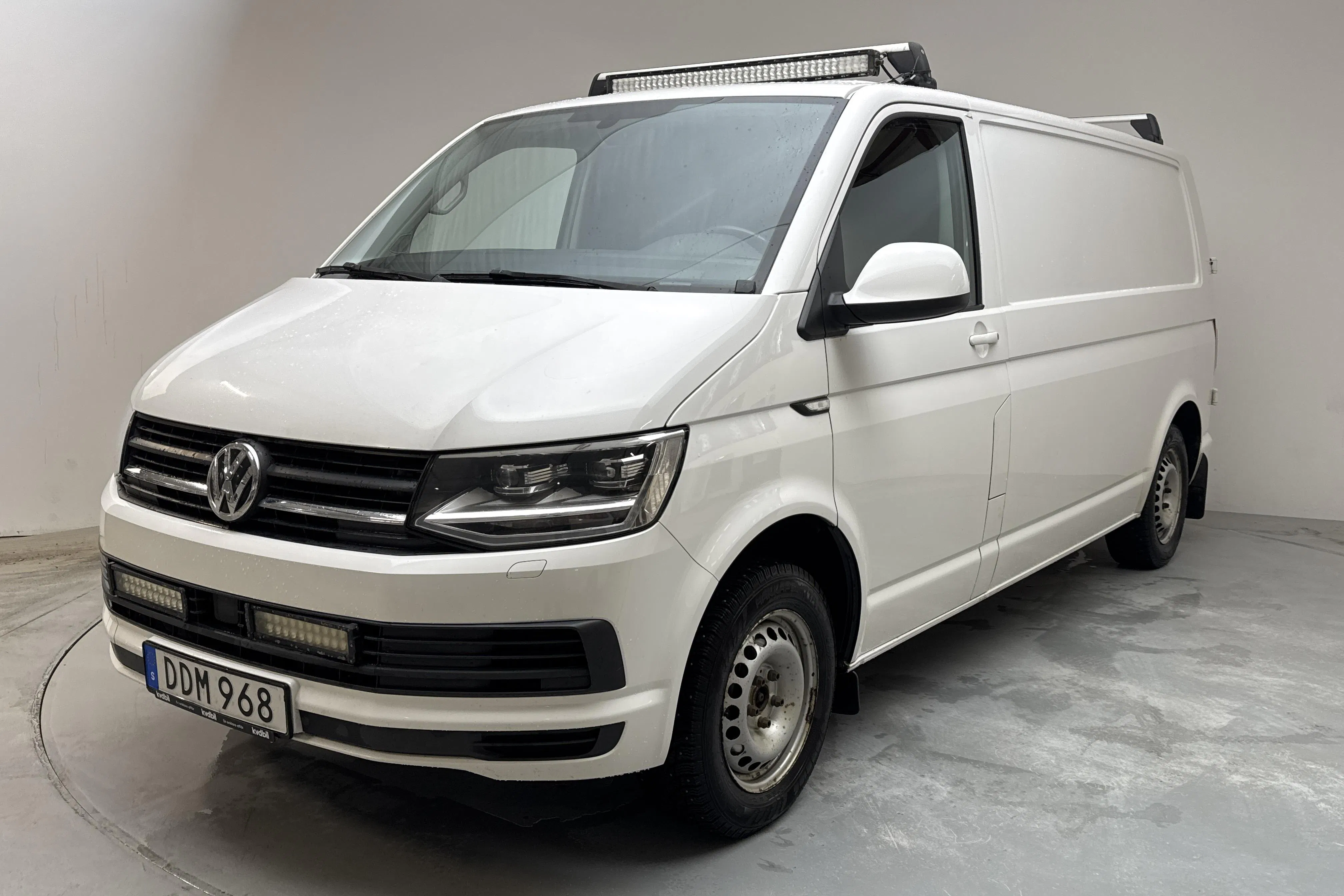 Presentation photo 1 of 12: VW Transporter T6 2.0 TDI BMT Skåp (150hk) - 274 740 km - Automatic - white - 2019