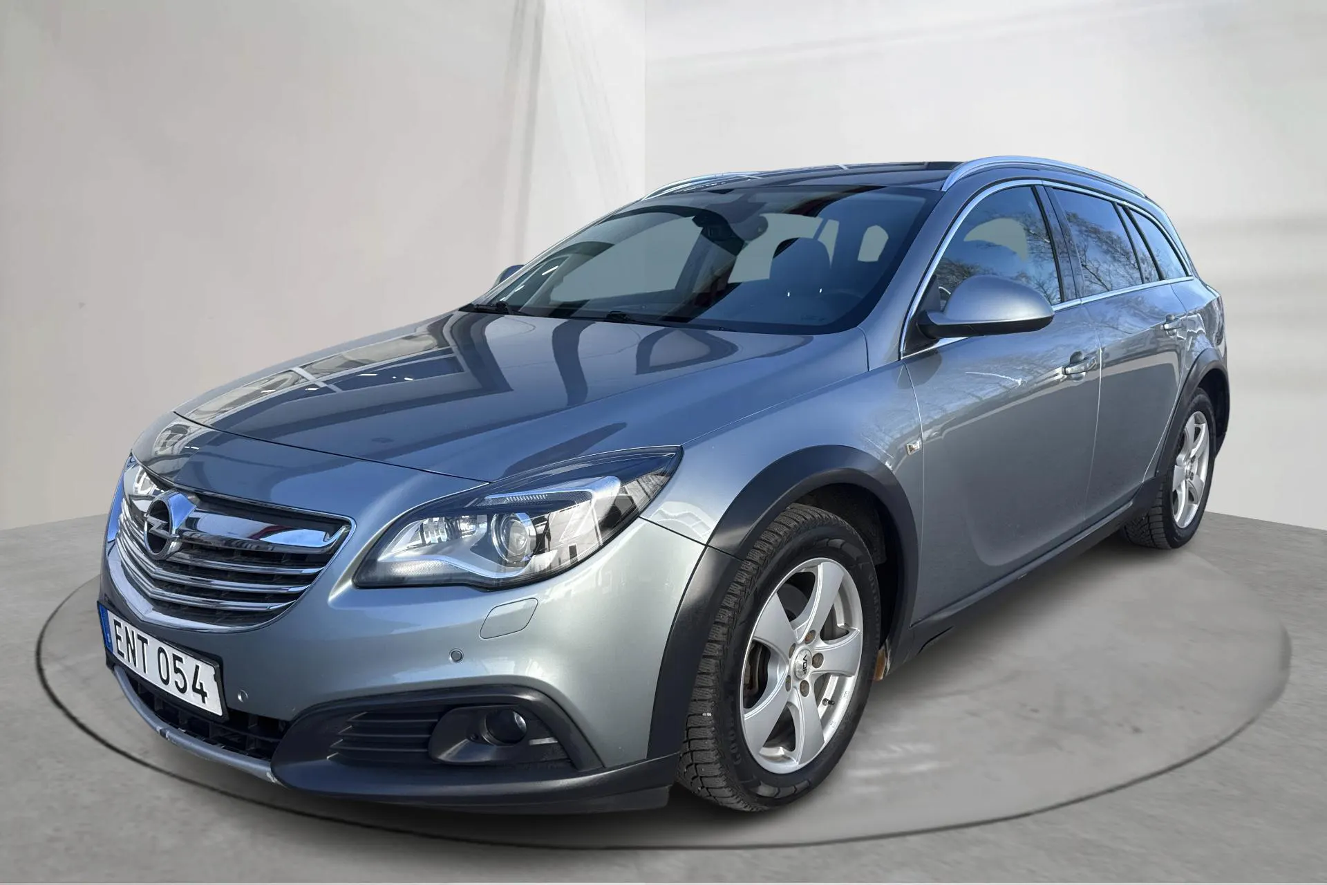 Presentation photo 1 of 17: Opel Insignia 2.0 CDTI BiTurbo 4x4 Country Tourer (195hk) - 213 980 km - Automatic - gray - 2014